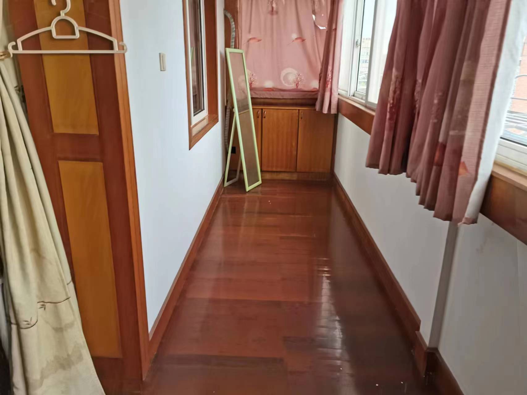 健康公寓 4室2厅2卫 175m&sup2;