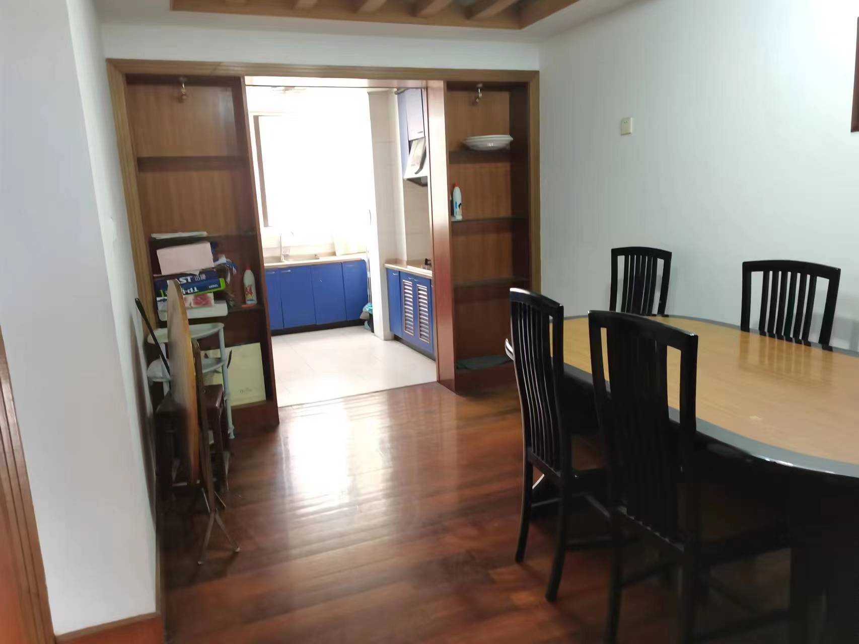 健康公寓 4室2厅2卫 175m&sup2;