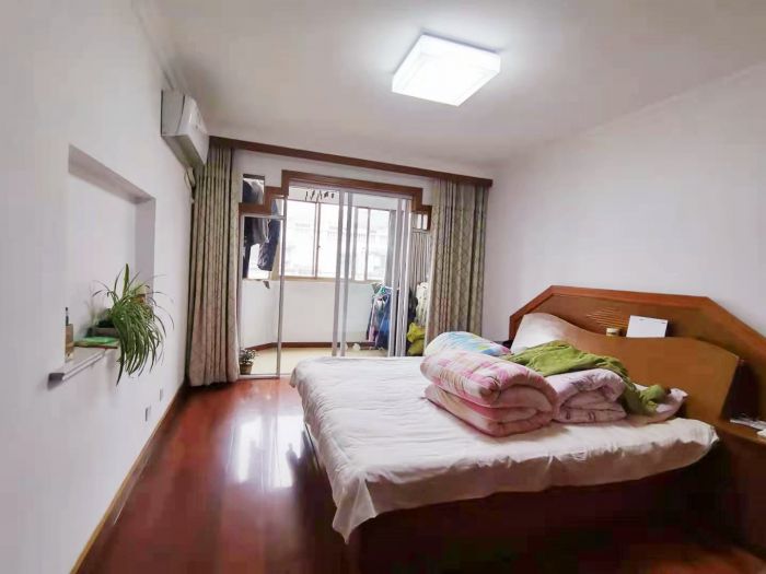天都花苑 4室2厅2卫 141.3m&sup2;