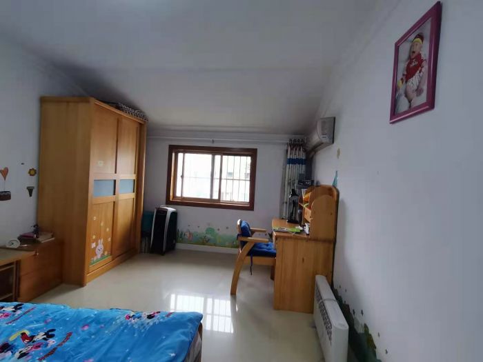 天都花苑 4室2厅2卫 141.3m&sup2;