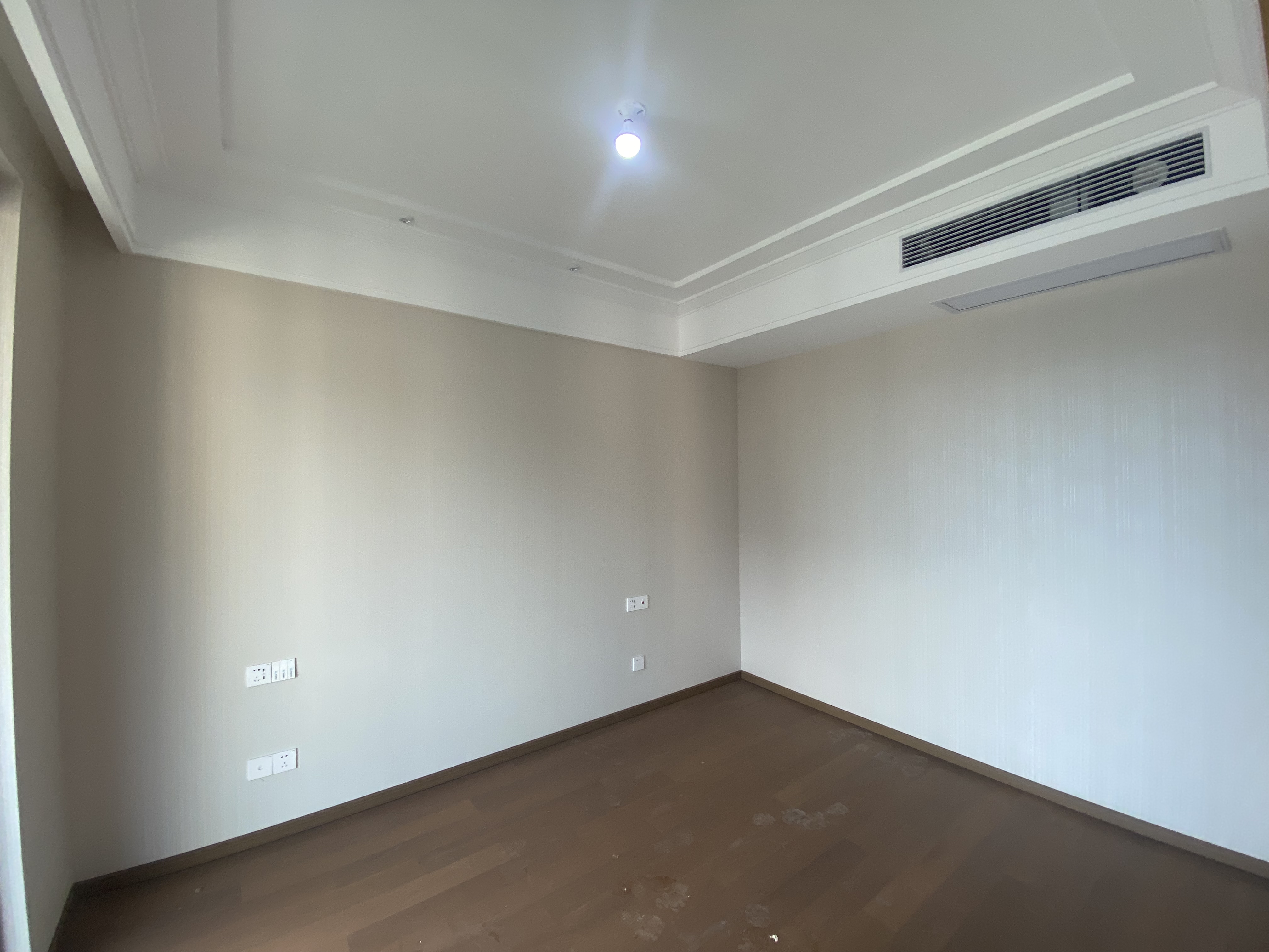 绿城沁园 3室2厅2卫 133m&sup2;