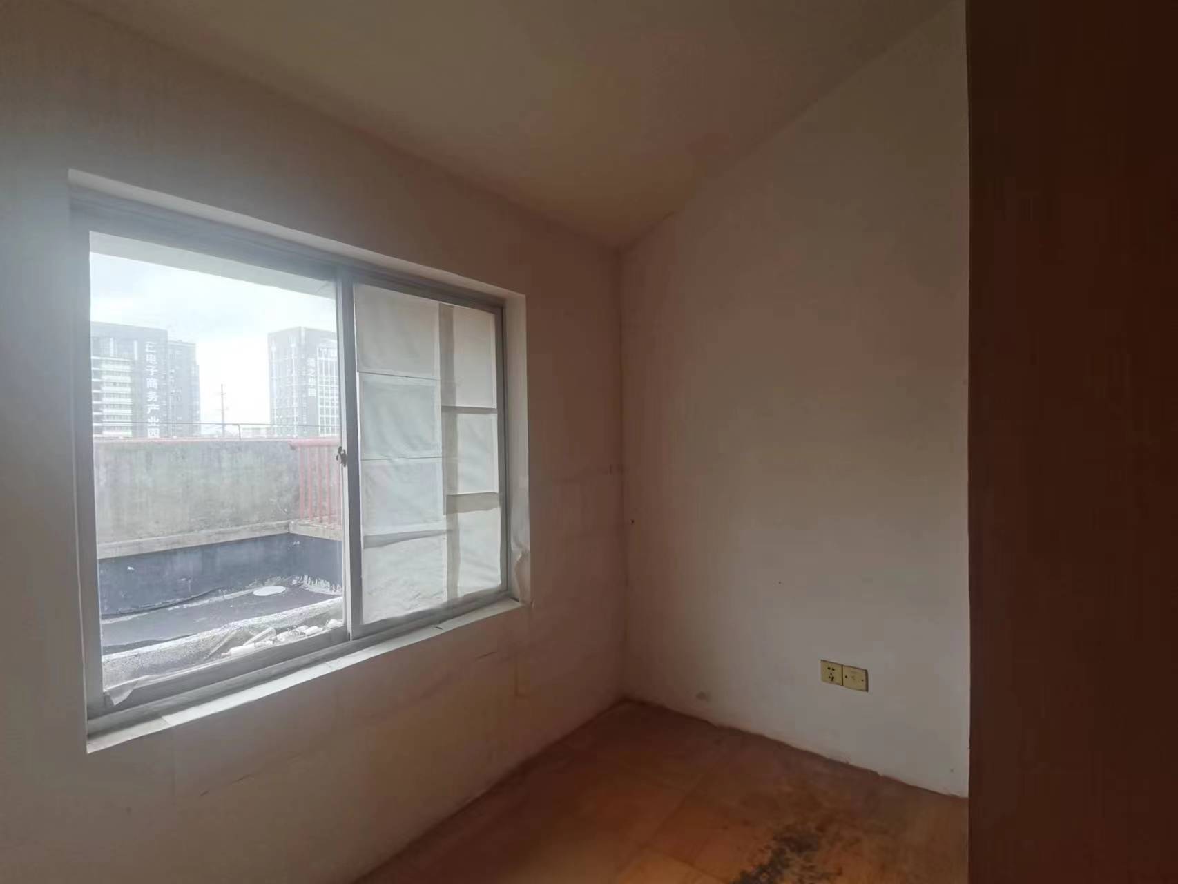 海港新村 3室1厅1卫 112.25m&sup2;