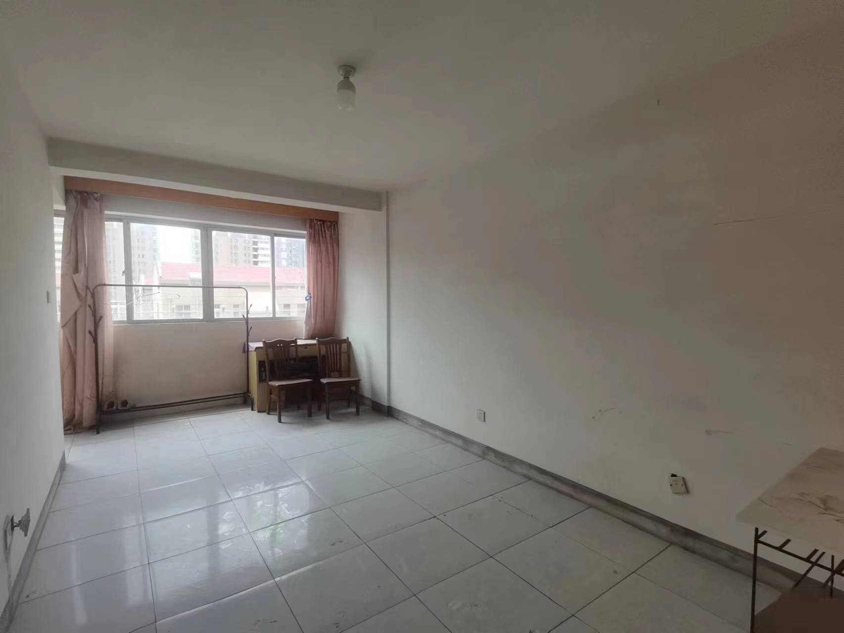 海港新村 3室1厅1卫 112.25m&sup2;