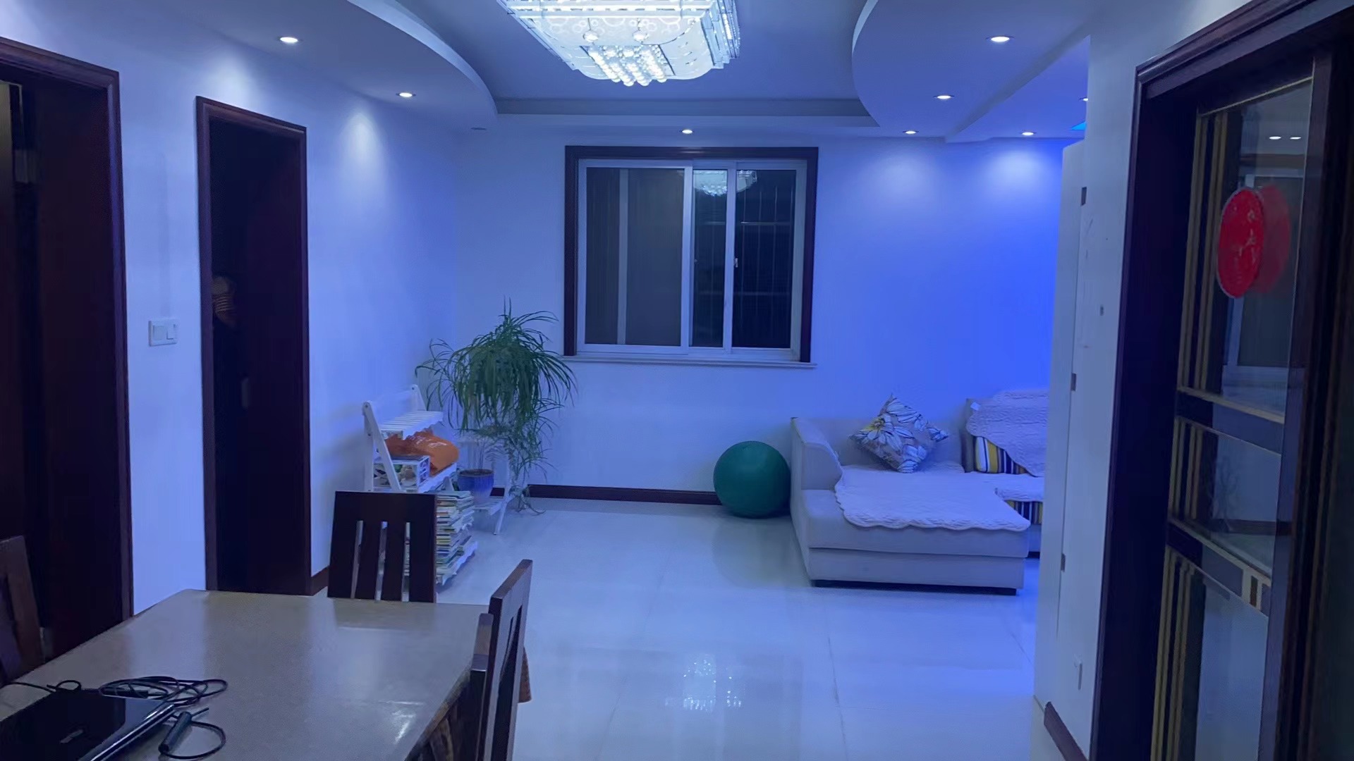 虹桥新苑 2室1厅1卫 102m&sup2;
