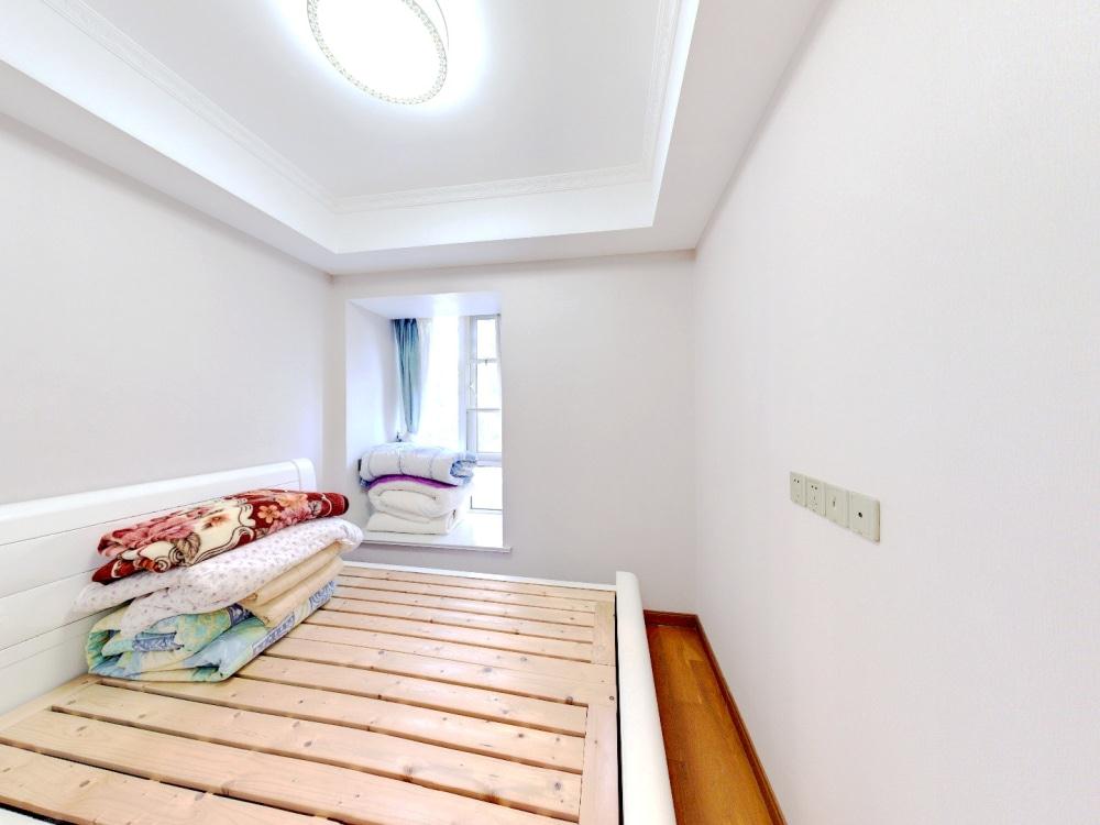 中海碧林湾 4室2厅2卫 123.74m&sup2;