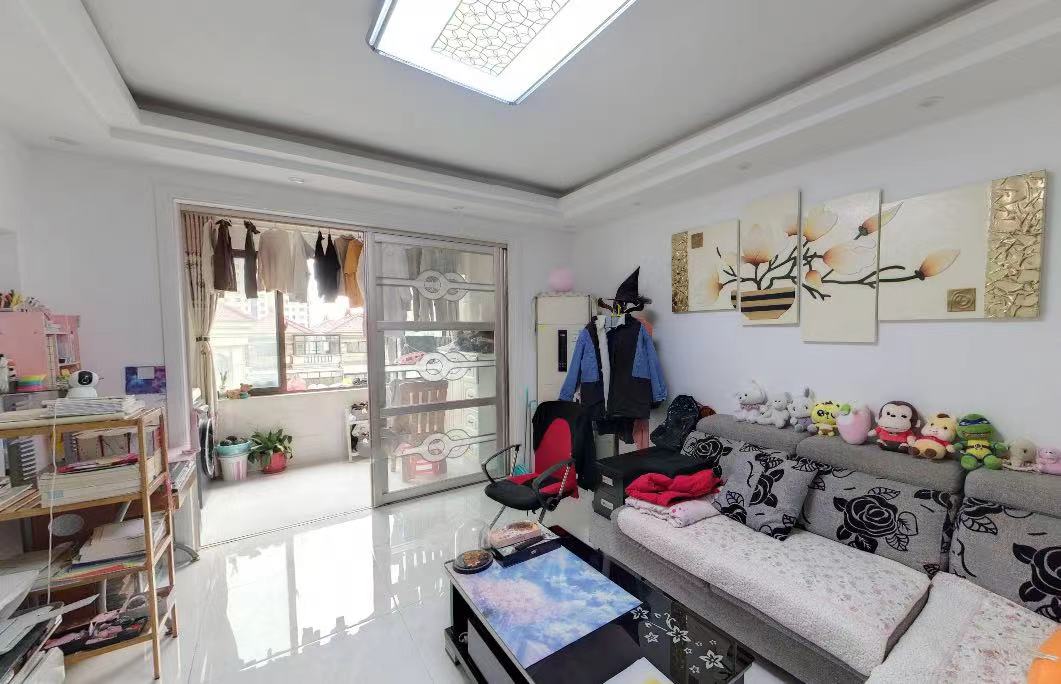 水榭花城 3室2厅1卫 90.00m²