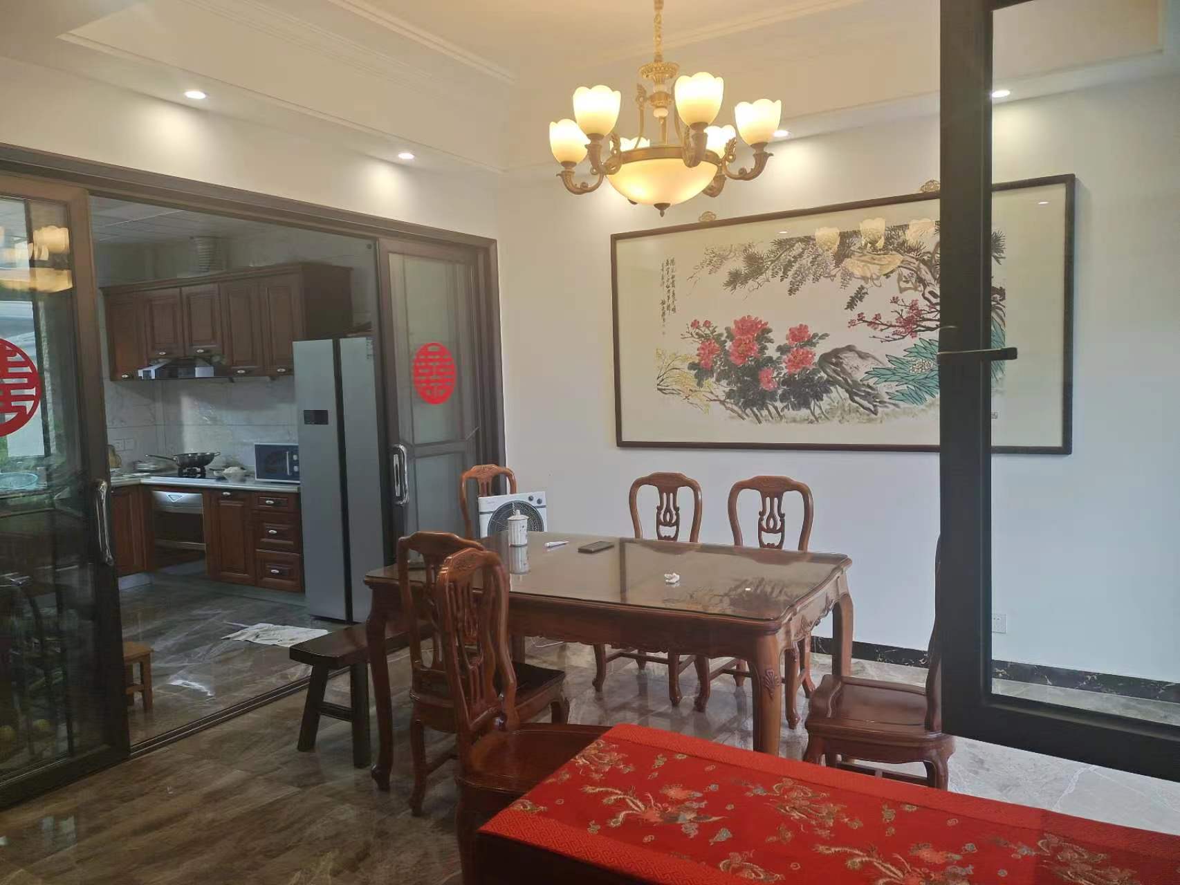 万濠山庄 6室3厅3卫 266m²