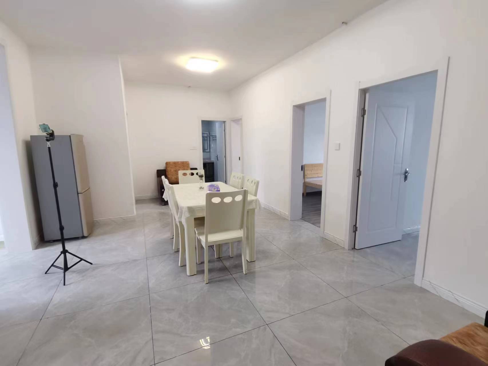 天晖苑 4室2厅2卫 130.00m&sup2;