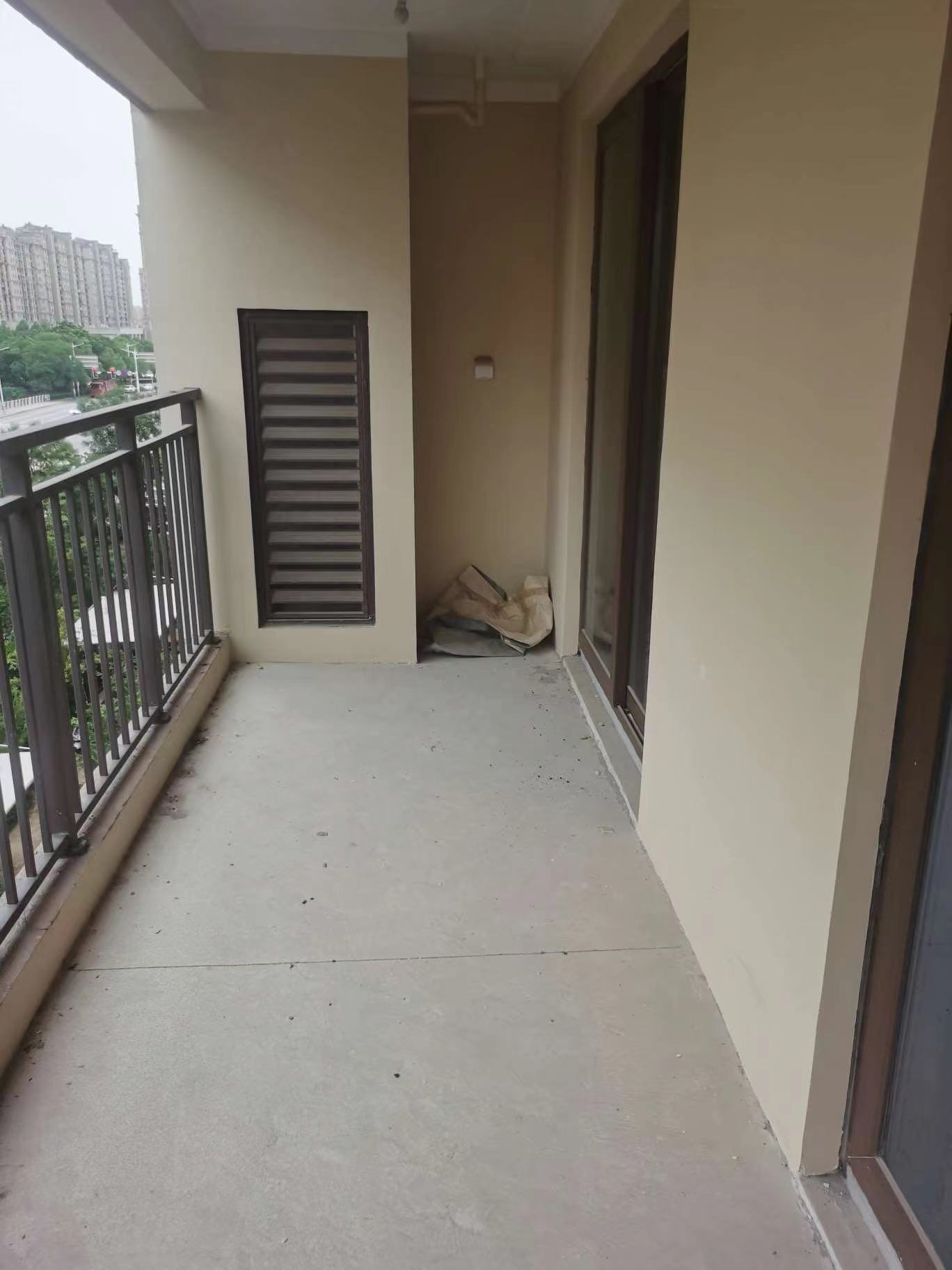 佳源都市 3室2厅2卫 131.00m&sup2;