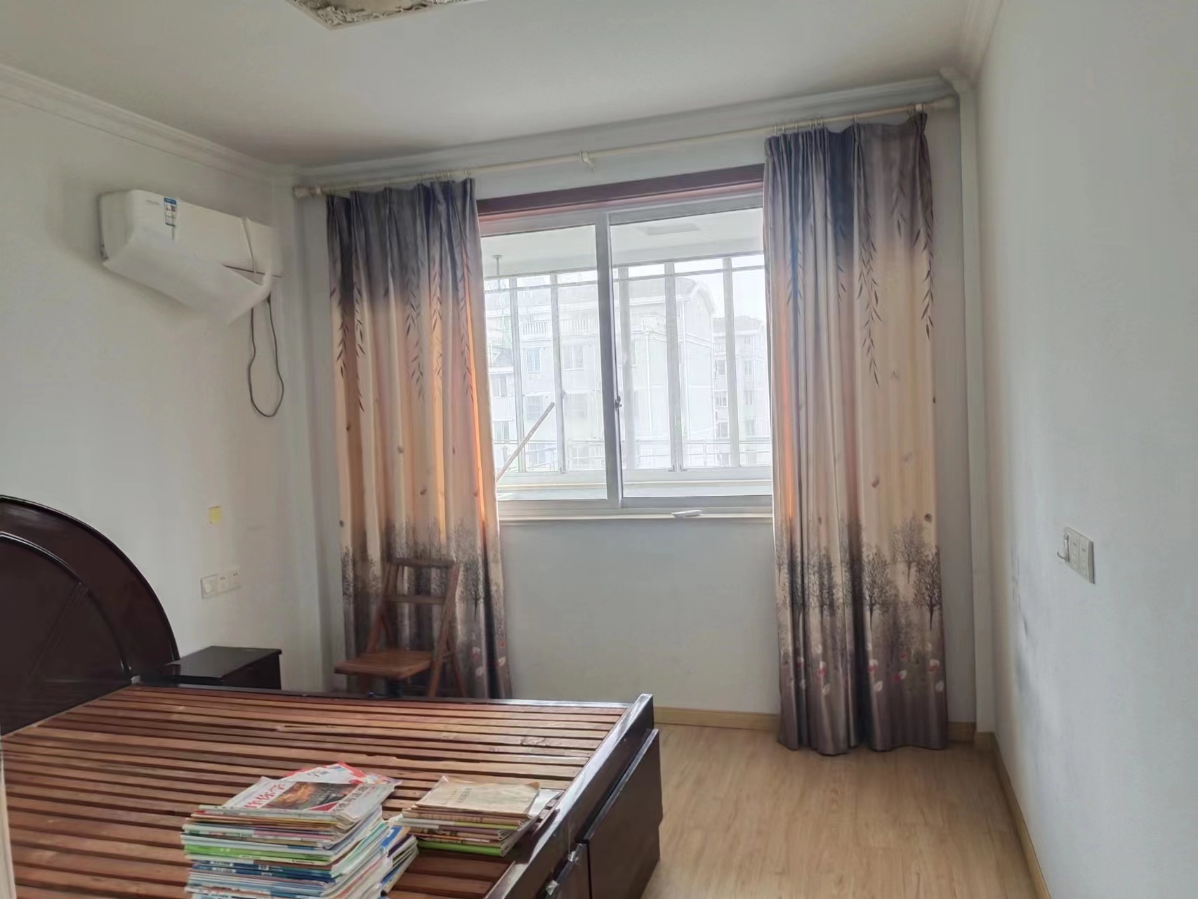 银河家园 2室1厅1卫 96m&sup2;