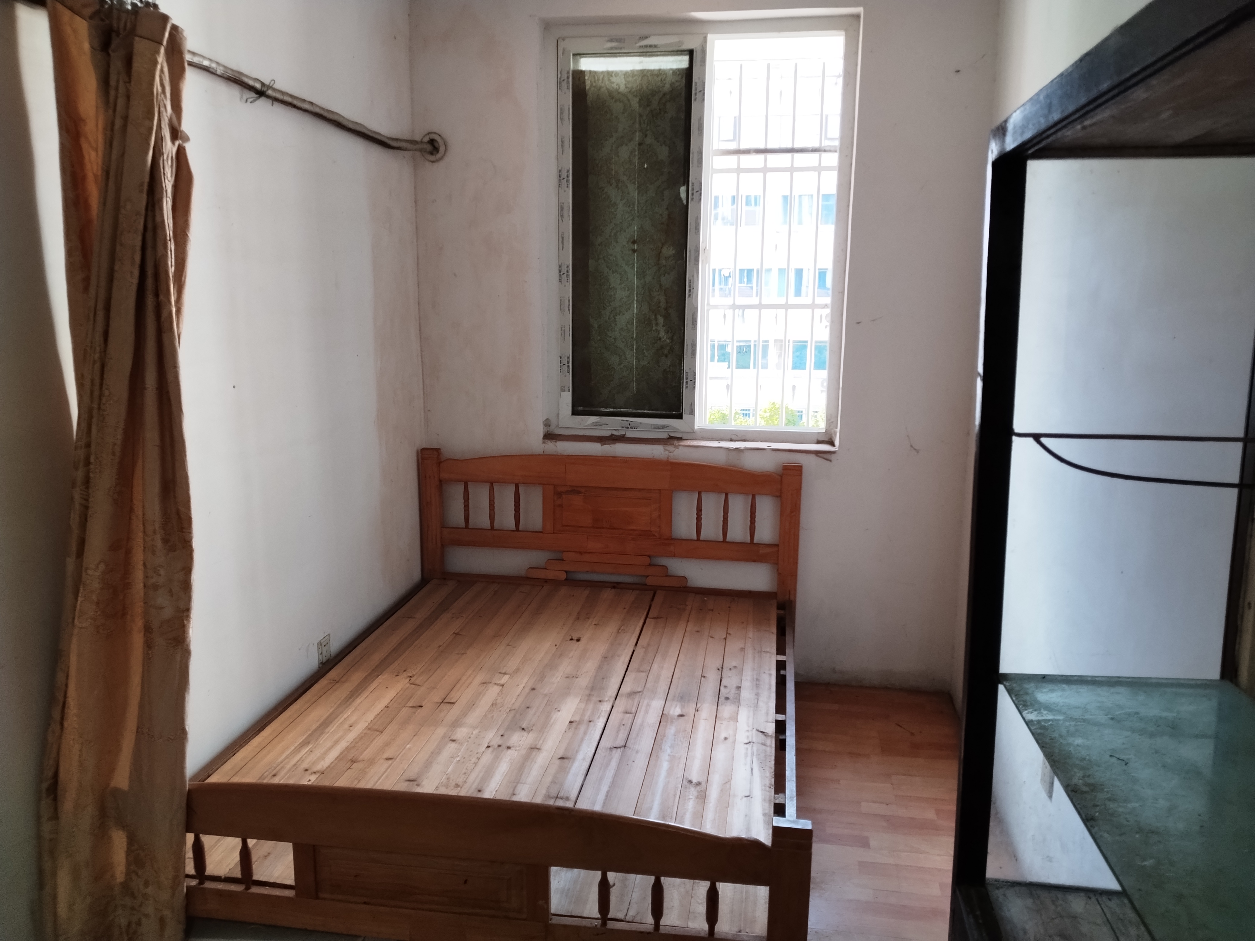 宝隆花园 2室1厅1卫 75.00m&sup2;