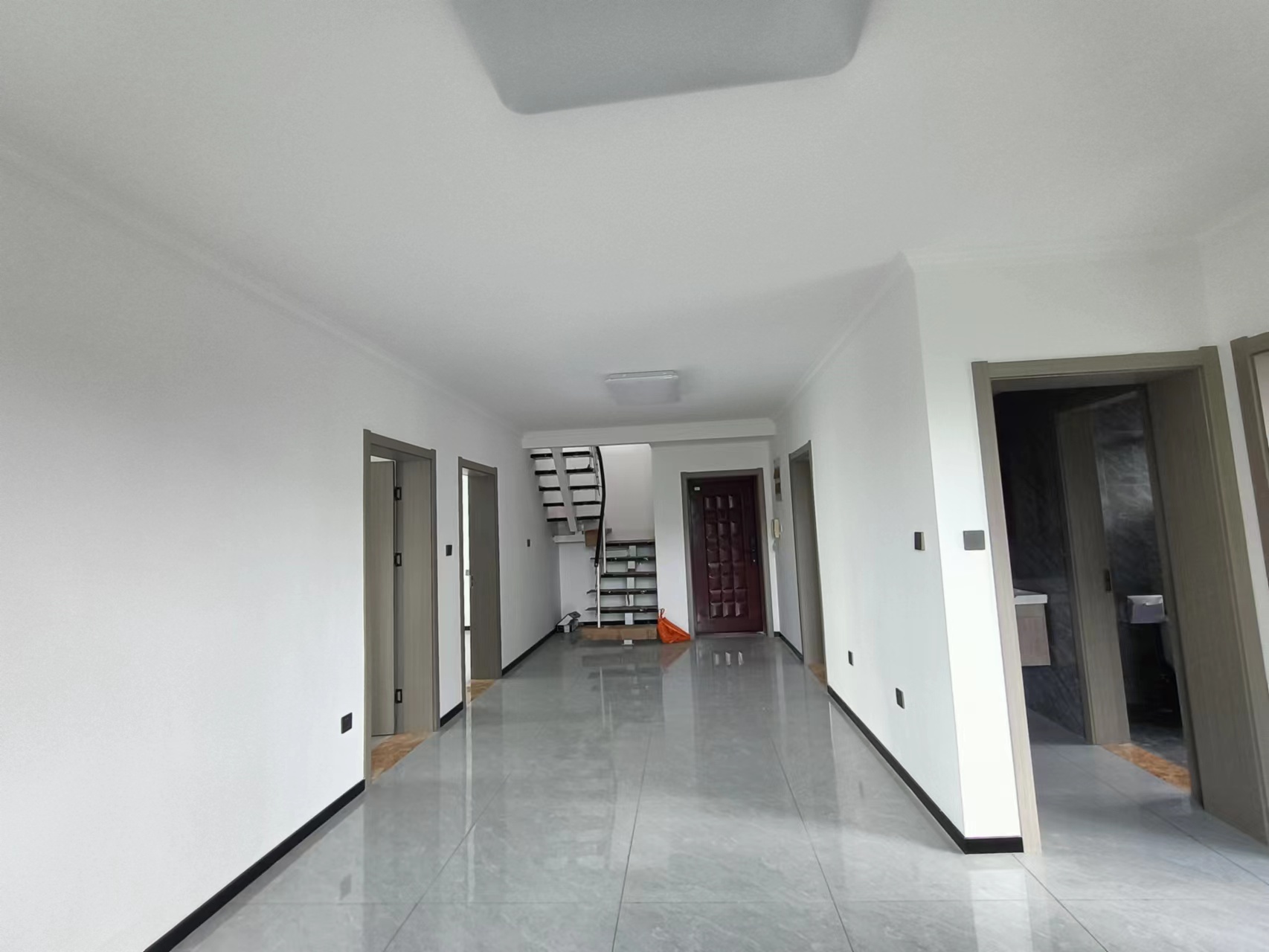 长航地中海花园 3室2厅2卫 162.72m&sup2;