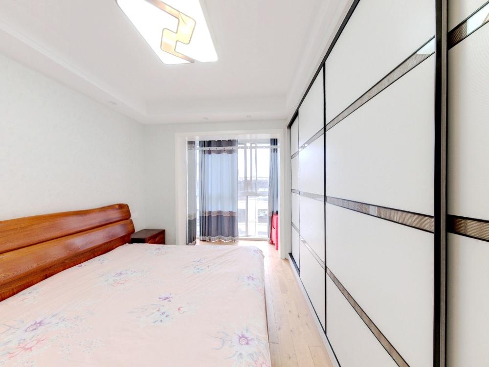 盛和九里香堤一期 3室2厅2卫 134.5m&sup2;