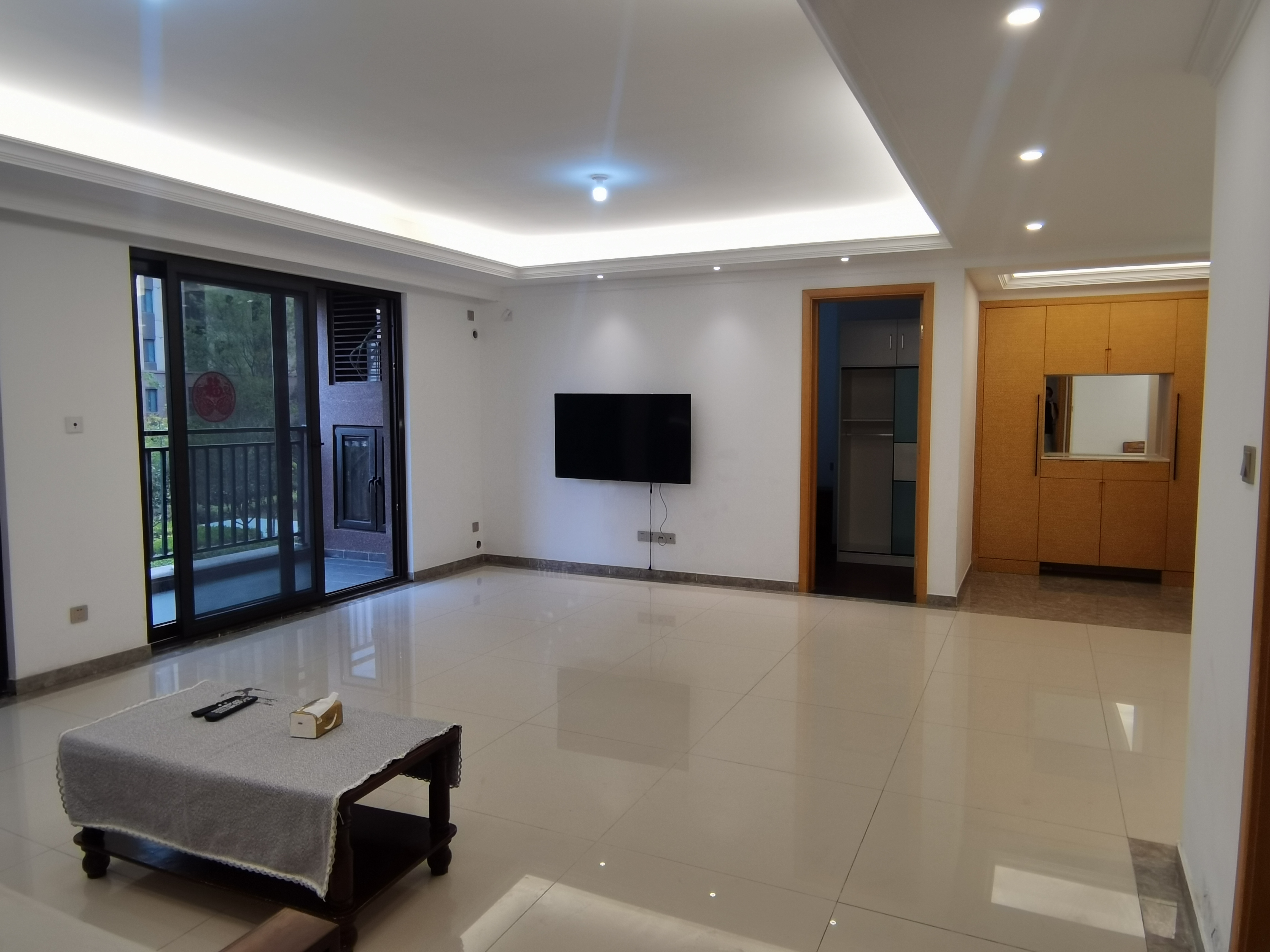 富力院士廷 3室2厅2卫 136m&sup2;