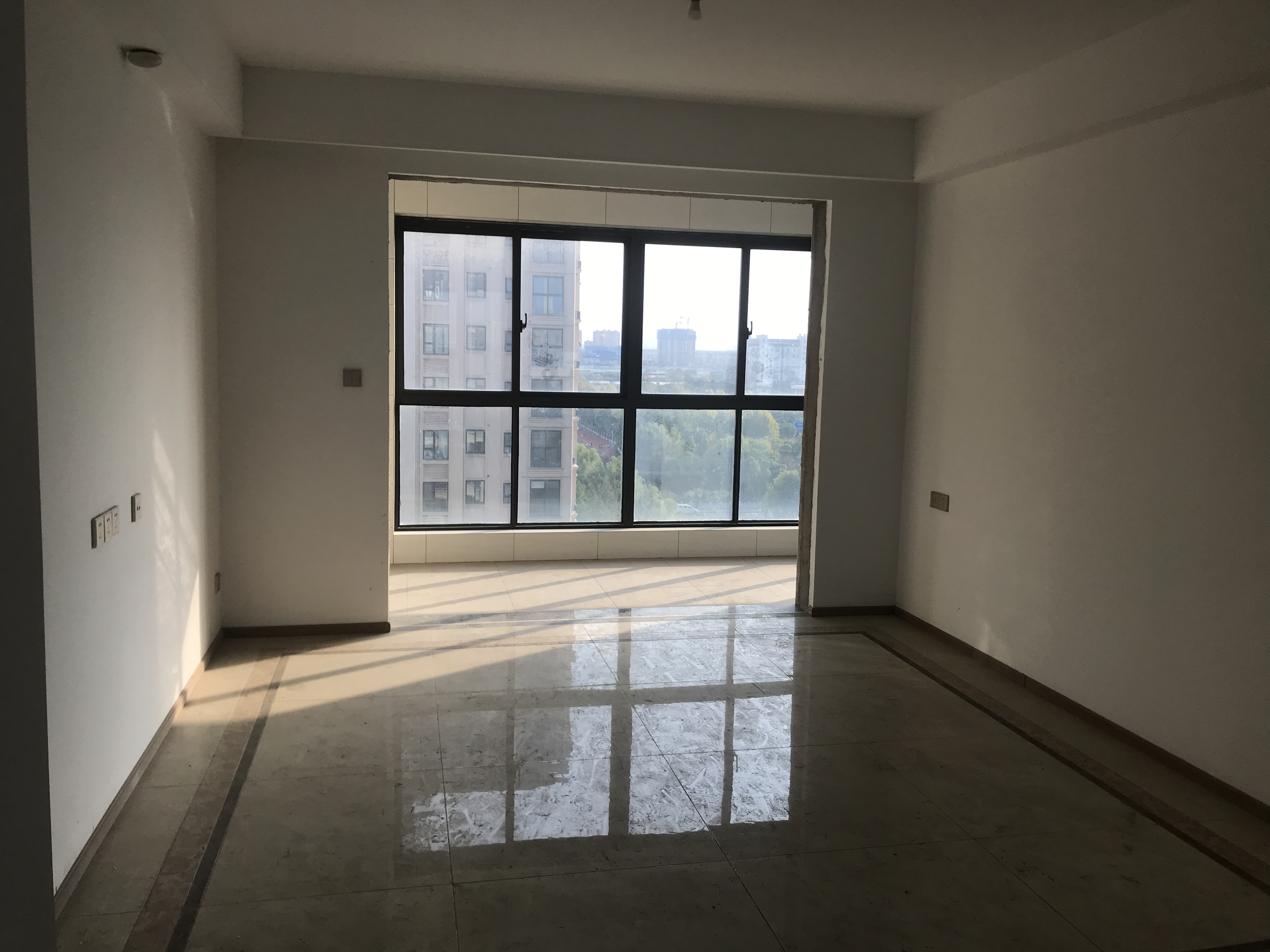 中南君悦府 3室2厅2卫 120.00m²