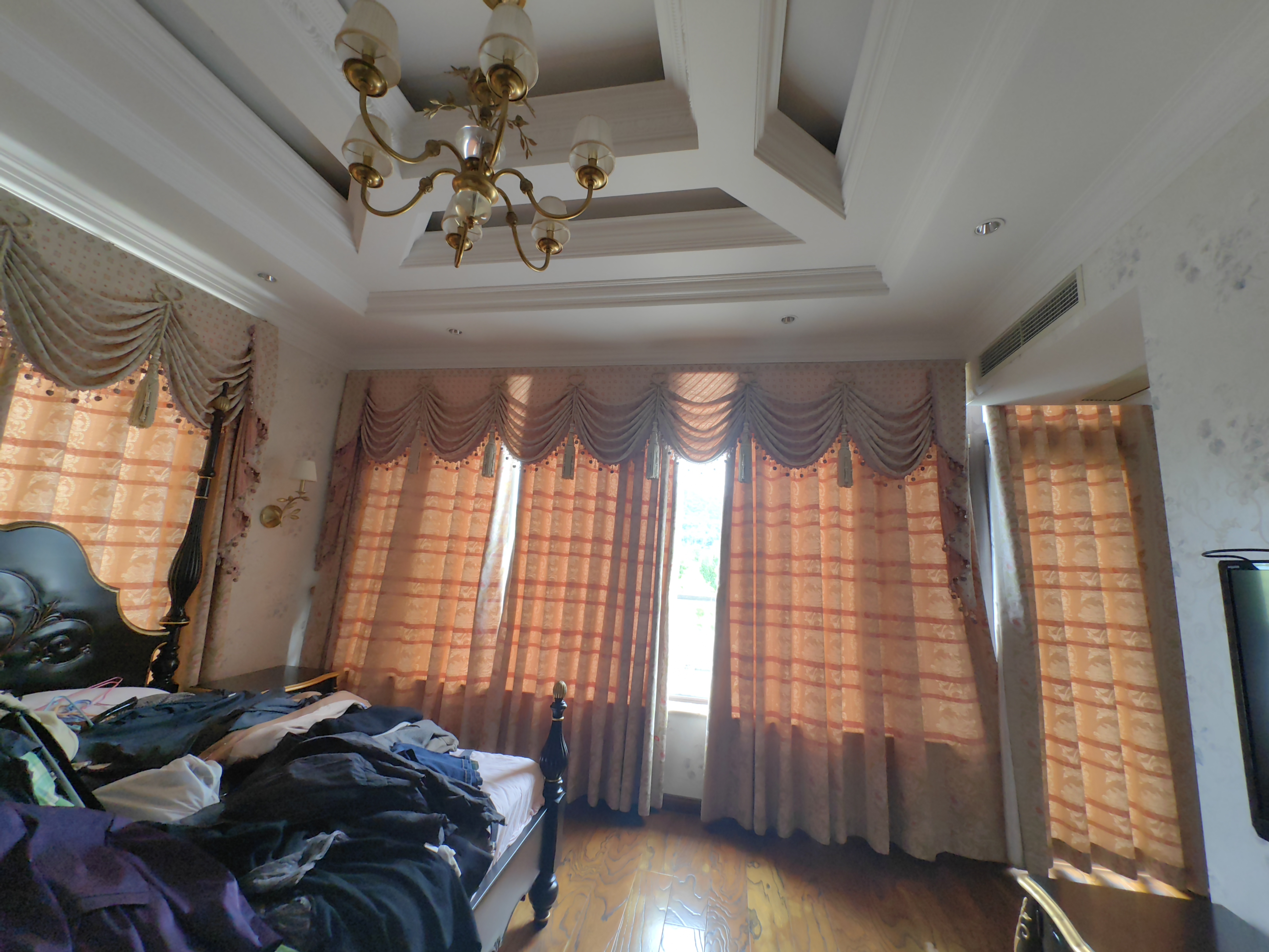 旭日山庄 5室3厅4卫 318m&sup2;