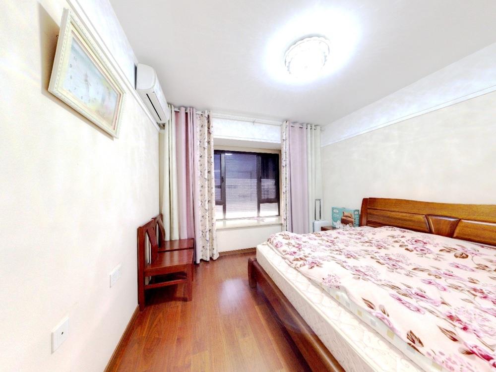 万科濠河传奇 3室2厅1卫 107m&sup2;