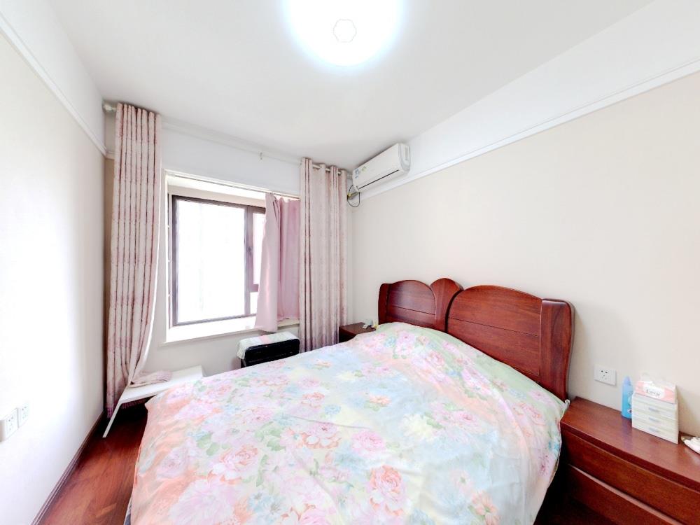 万科濠河传奇 3室2厅1卫 107m&sup2;