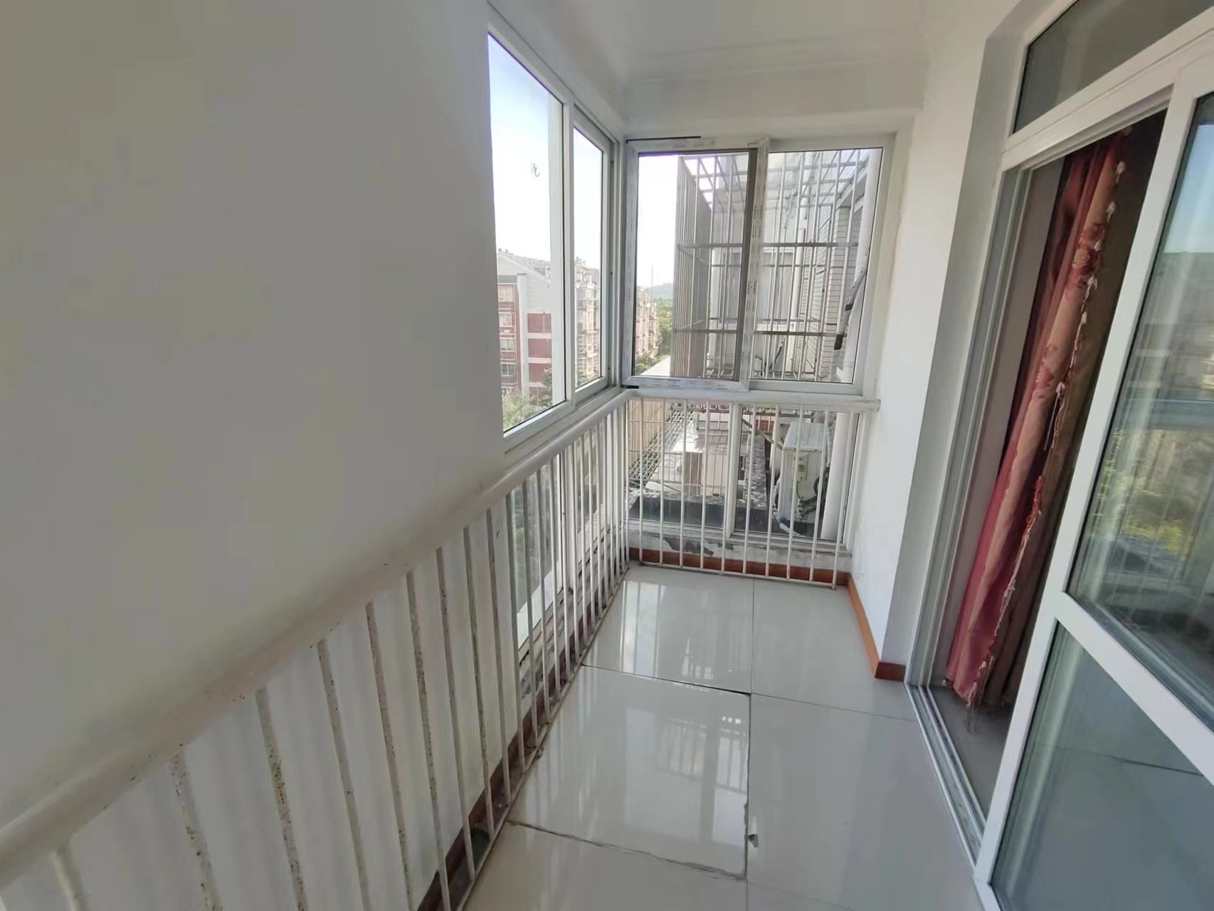 新港花苑西区 2室2厅1卫 86m&sup2;