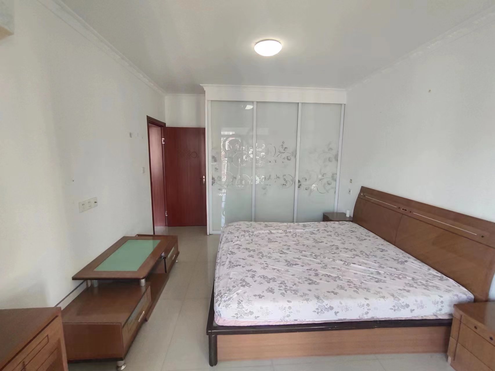 新港花苑西区 2室2厅1卫 86m&sup2;