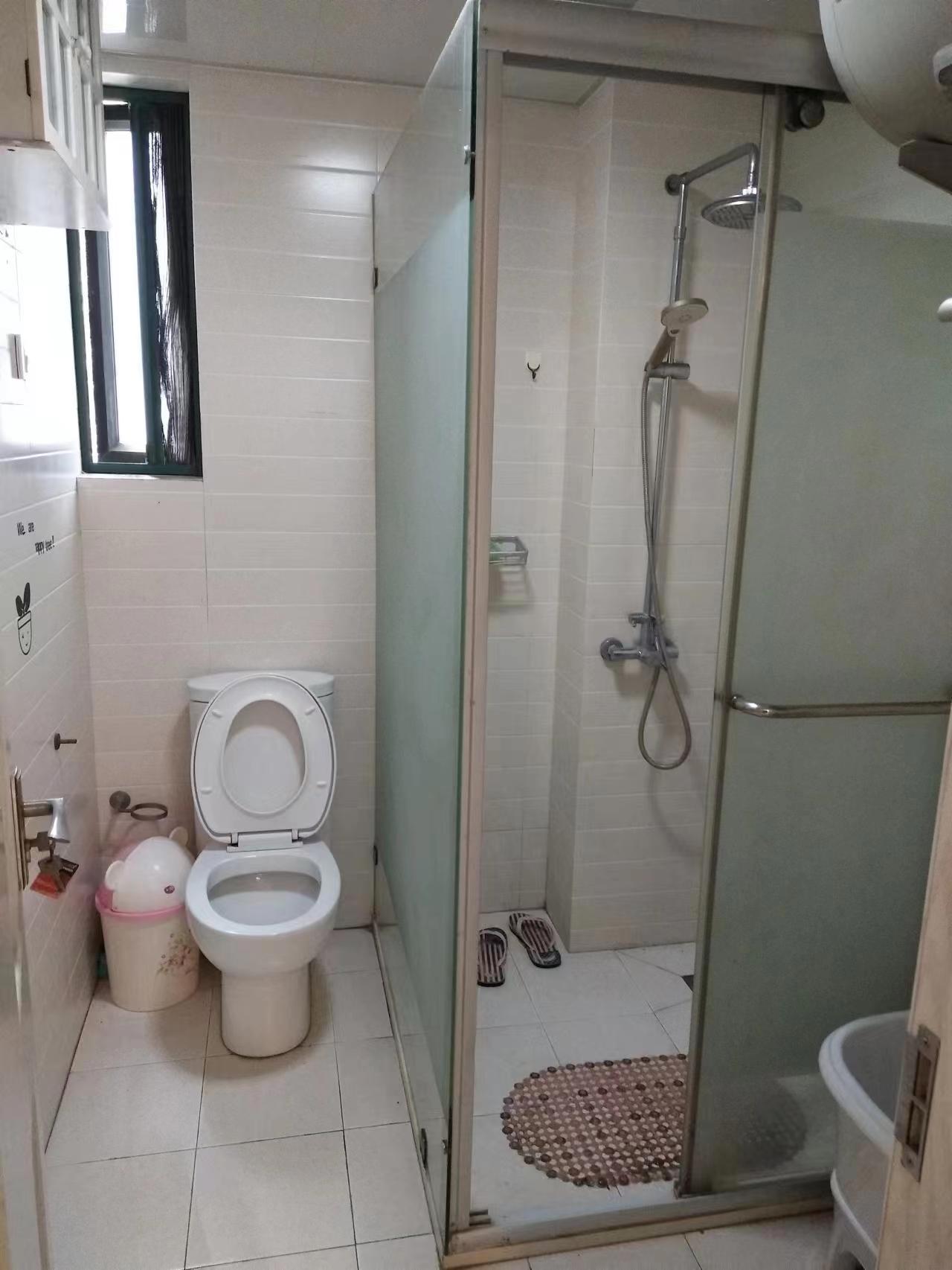 万通城 2室2厅1卫 74m&sup2;