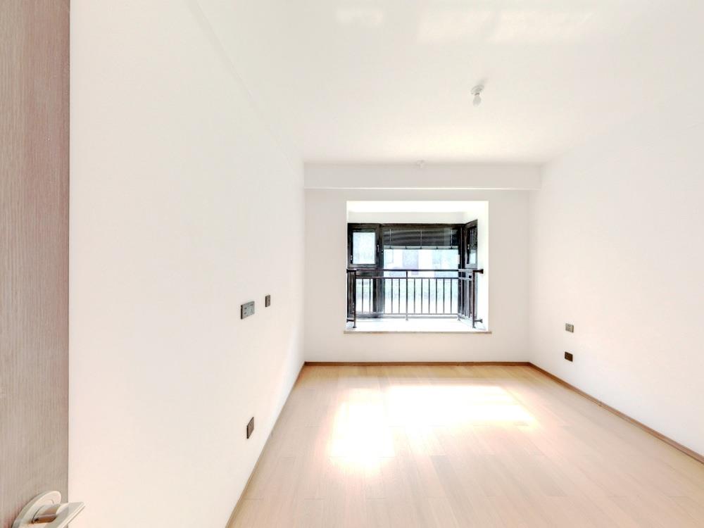 春风南岸东园 4室2厅3卫 167m&sup2;