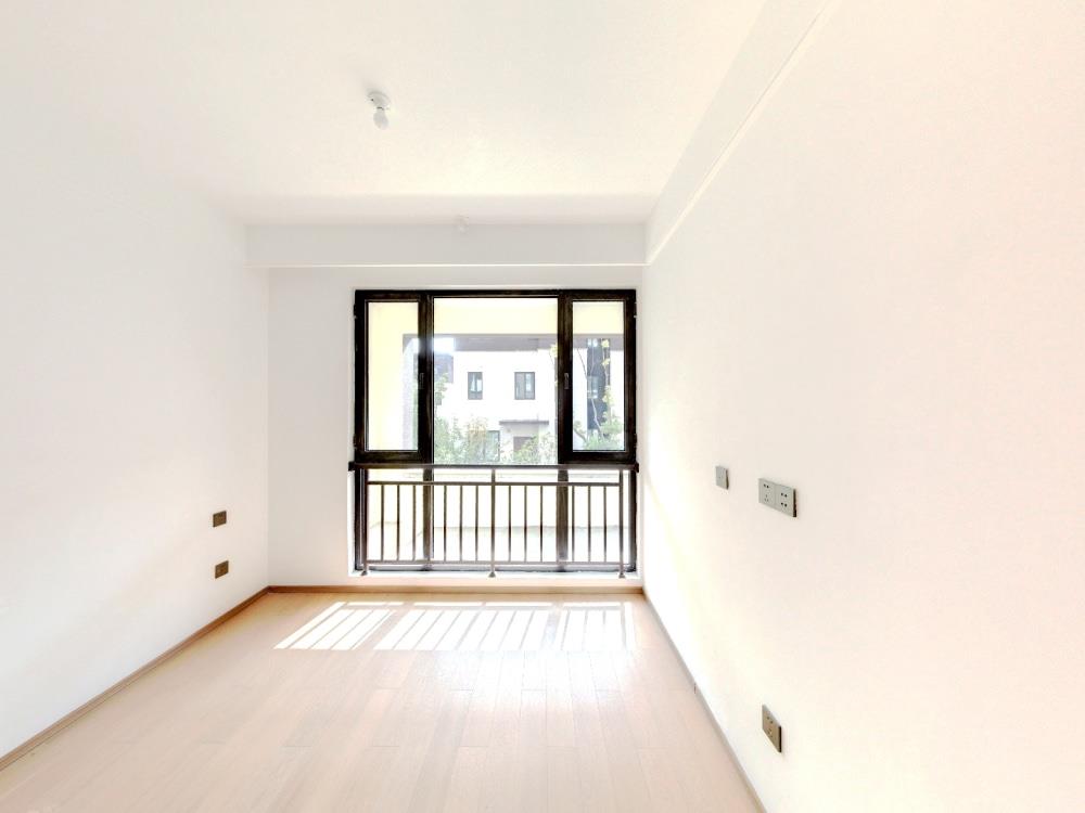 春风南岸东园 4室2厅3卫 167m&sup2;