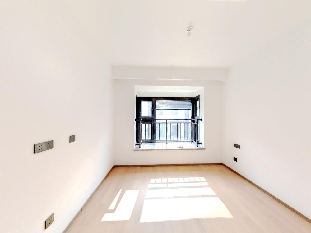 春风南岸东园 4室2厅3卫 167m&sup2;