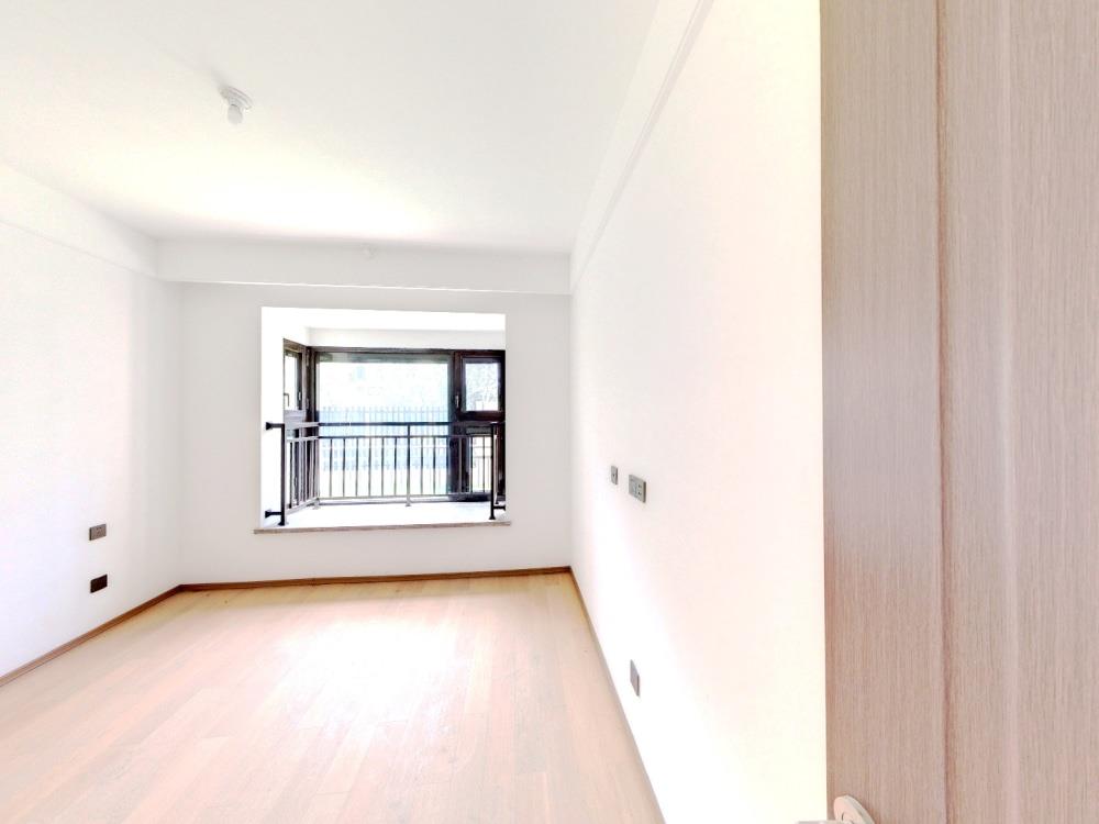 春风南岸东园 4室2厅3卫 167m&sup2;