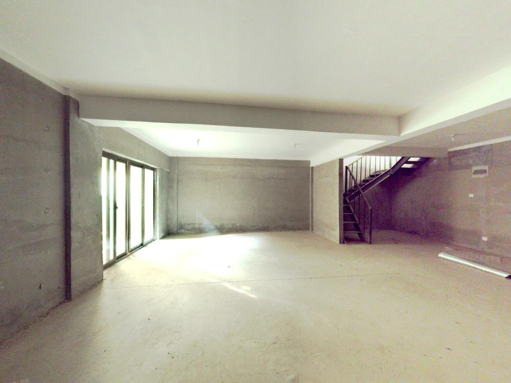 雨润星雨华府南区 5室2厅2卫 288.80m²
