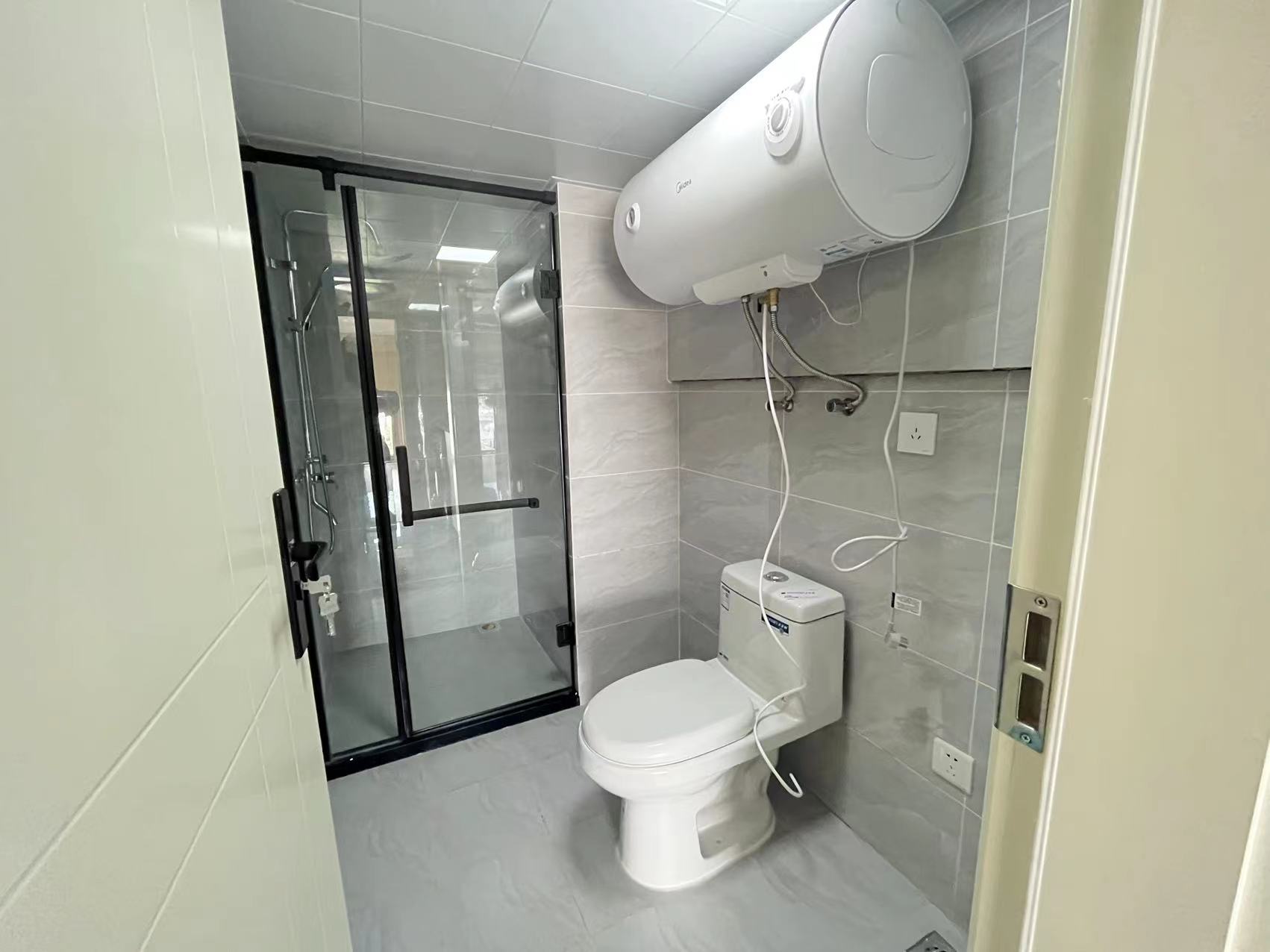 中港银座 2室2厅1卫 47m&sup2;