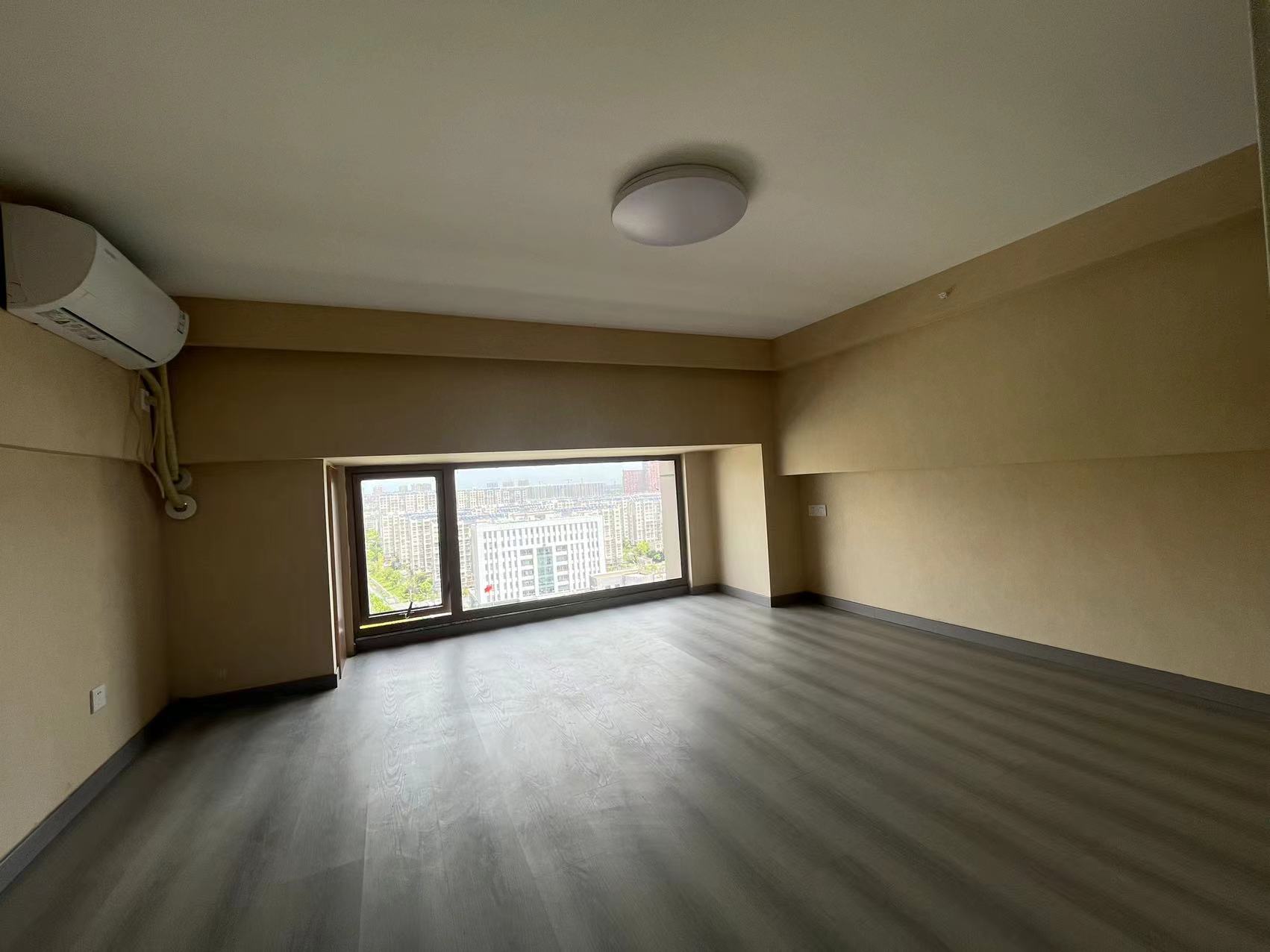 中港银座 2室2厅1卫 47m&sup2;