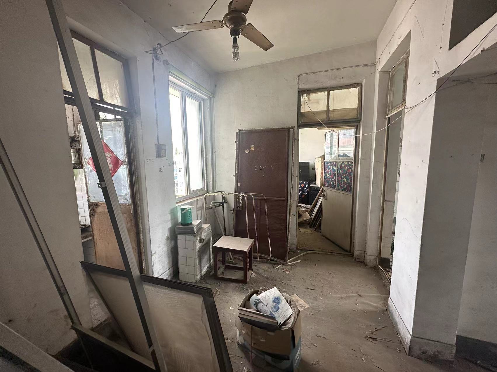 易家桥新村 3室1厅1卫 71.68m&sup2;