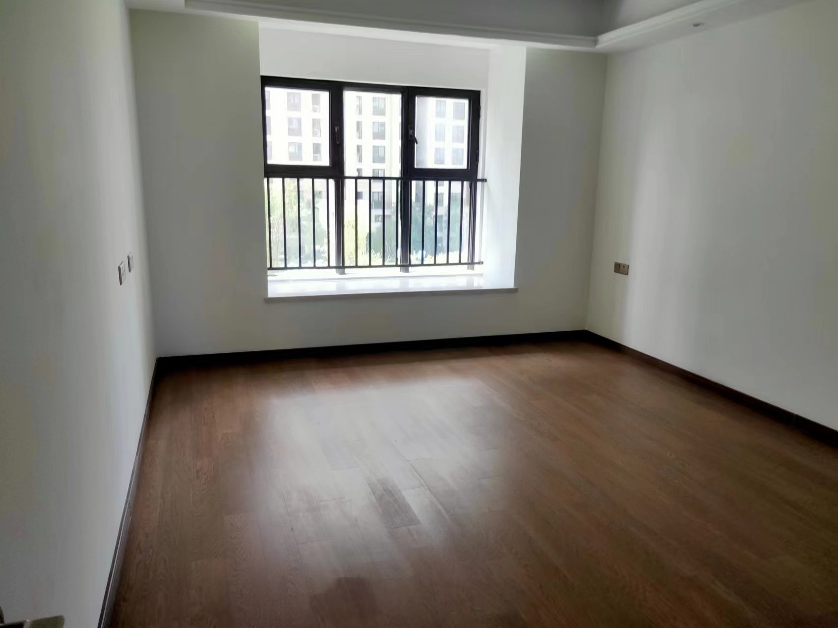中海上东区 4室2厅2卫 143m&sup2;