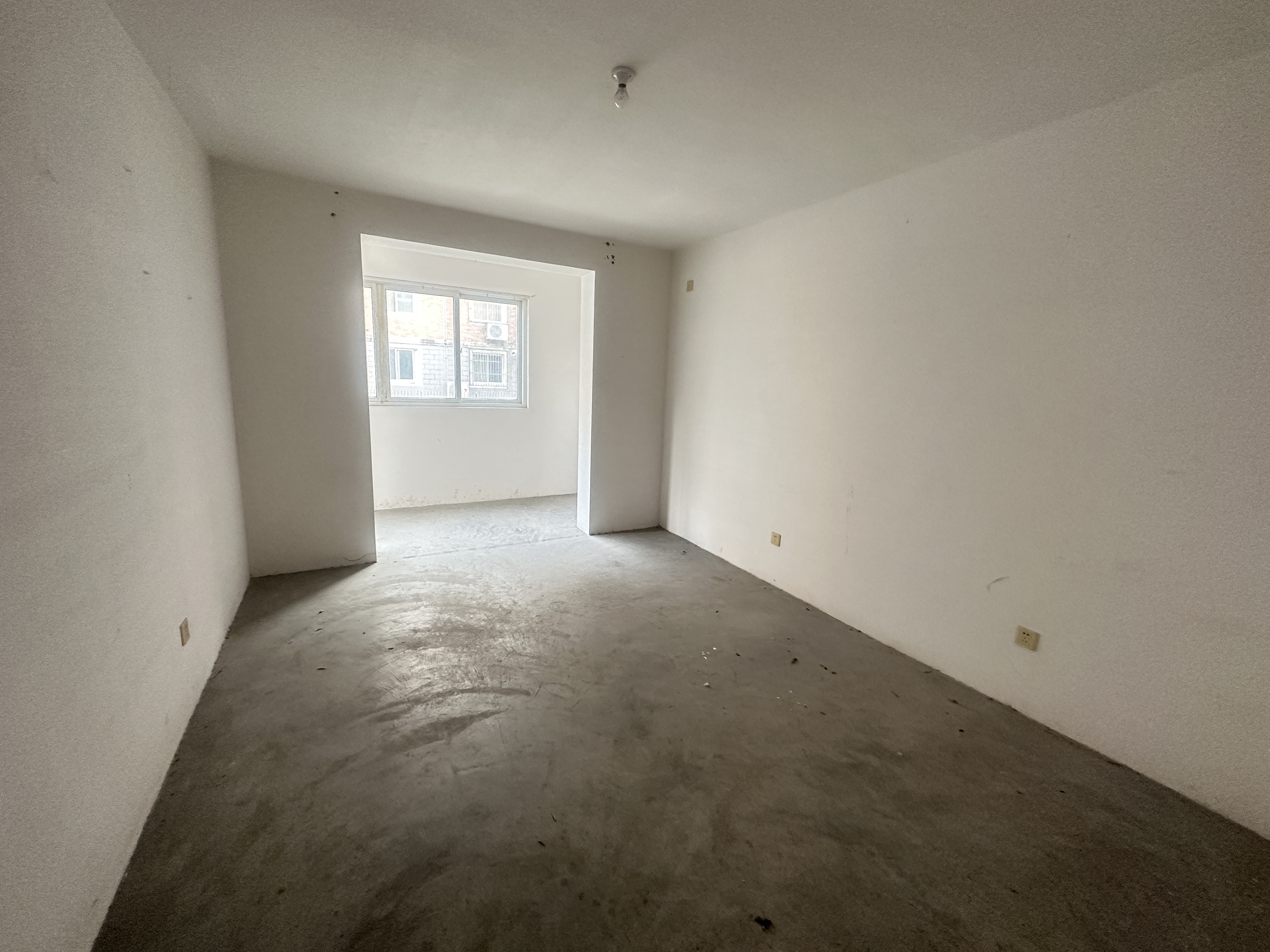 滨江花园 3室2厅1卫 129m&sup2;