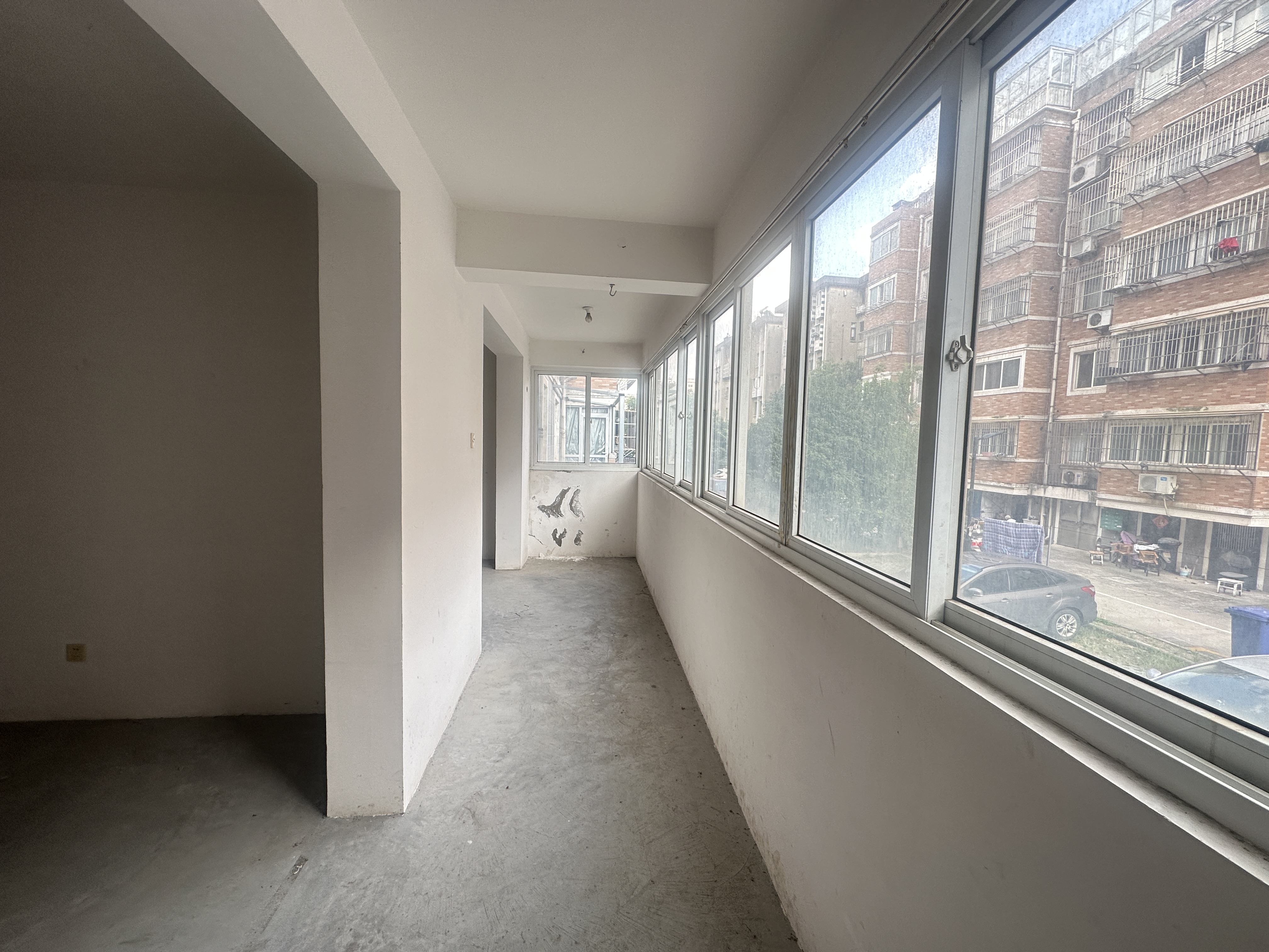 滨江花园 3室2厅1卫 129m&sup2;