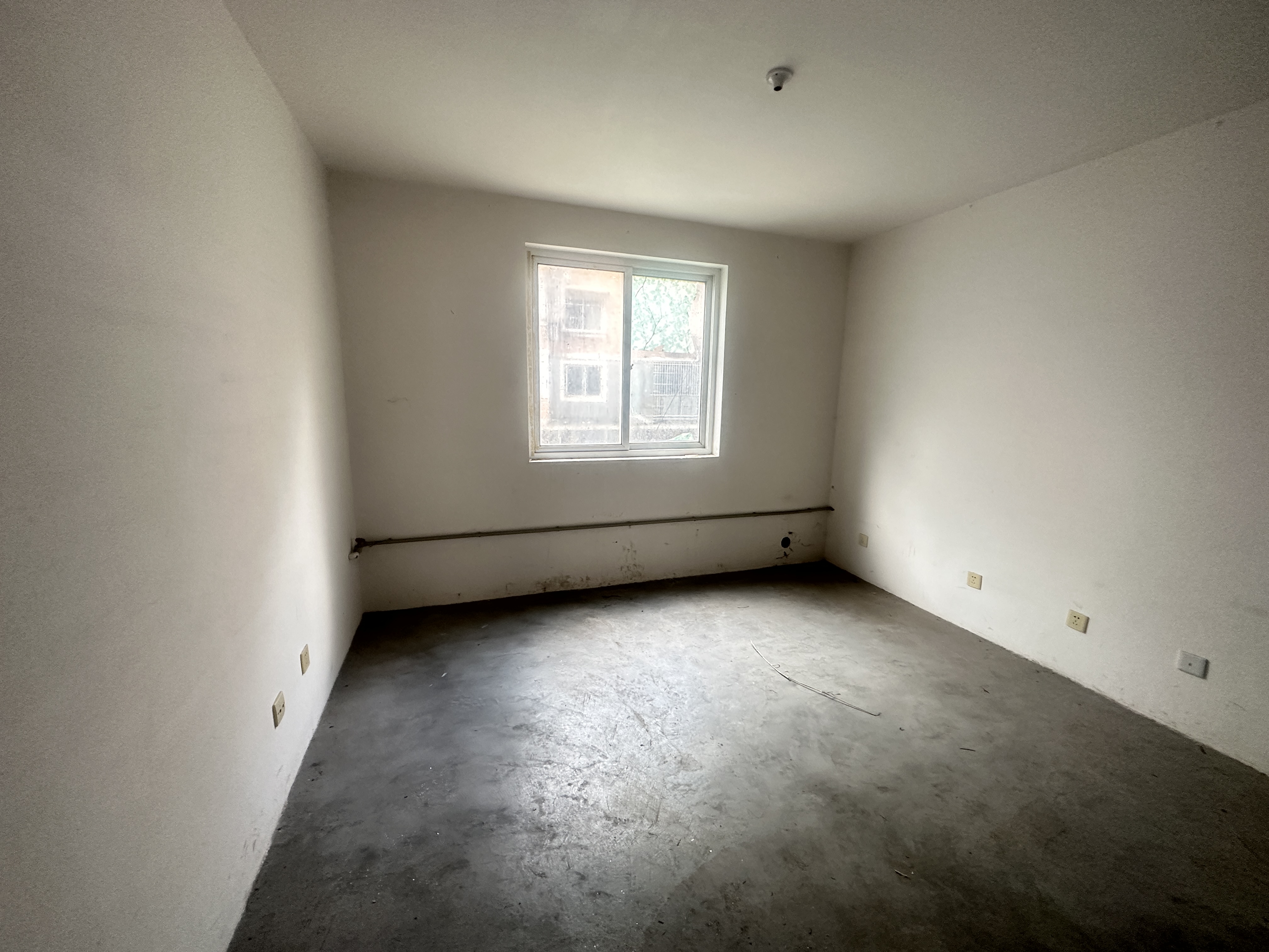 滨江花园 3室2厅1卫 129m&sup2;
