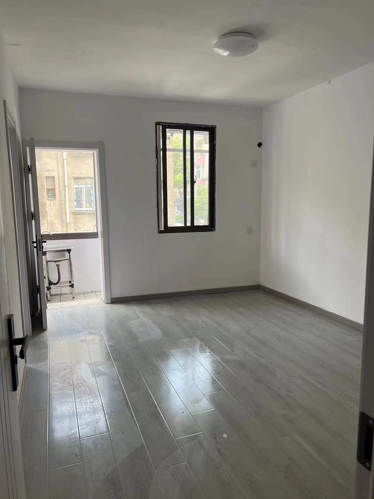 青年路新村 1室1厅1卫 49m&sup2;