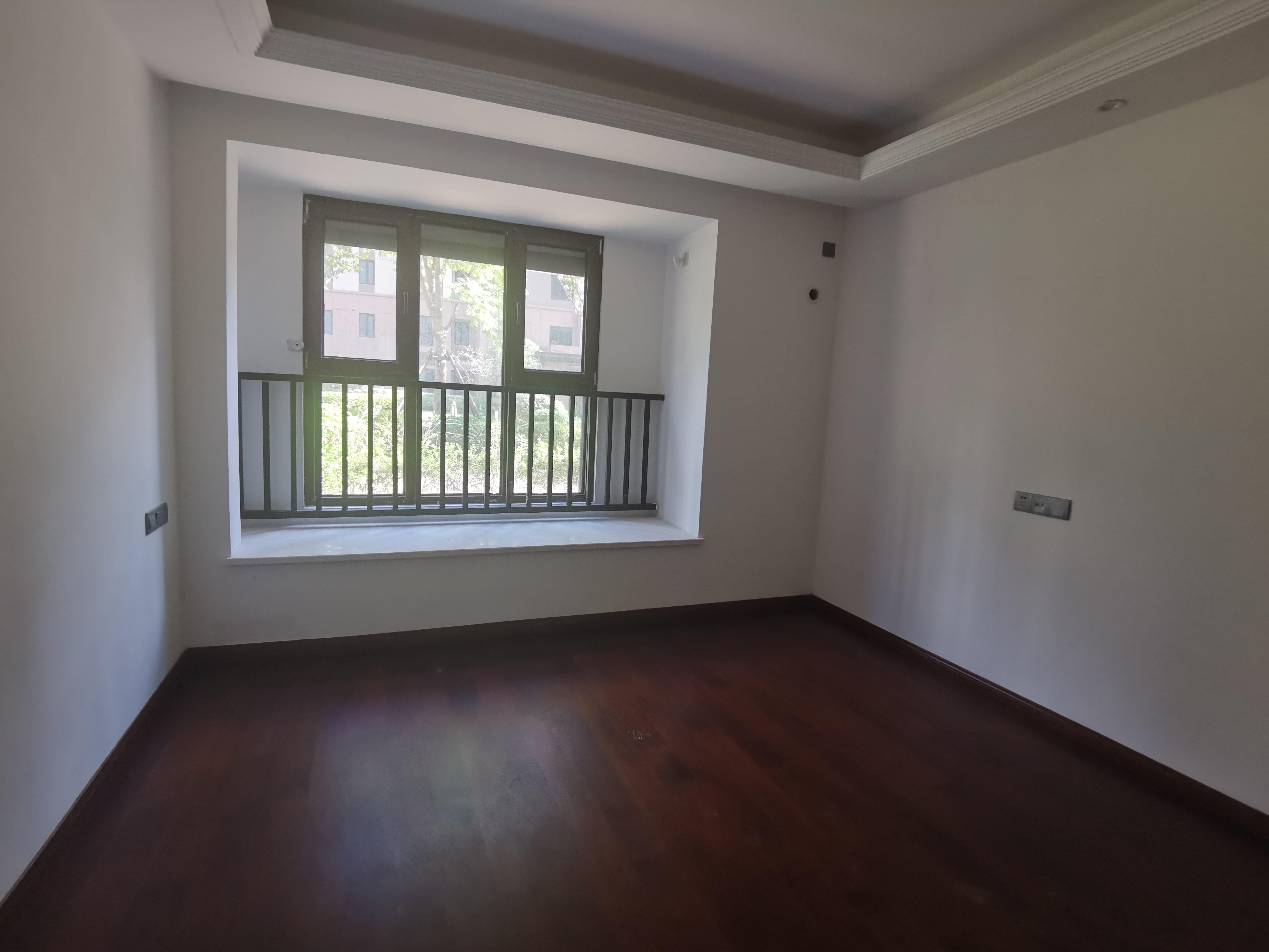 金禧家园 3室2厅2卫 140m&sup2;