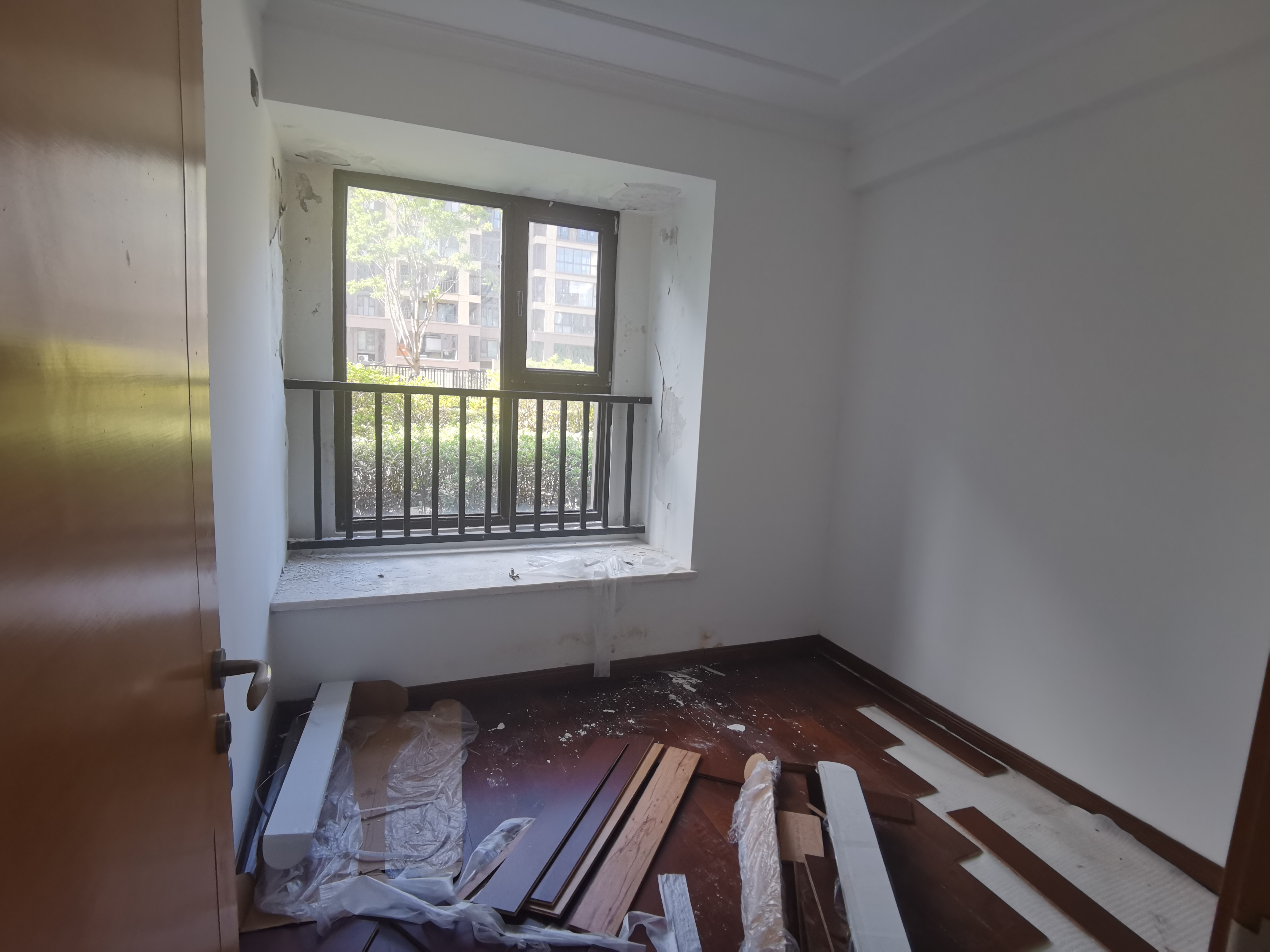 金禧家园 3室2厅2卫 140m&sup2;
