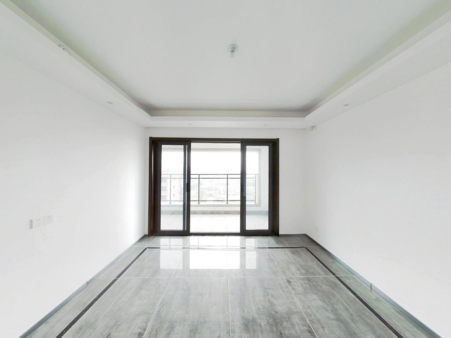 远创樾府 3室2厅2卫 125m&sup2;