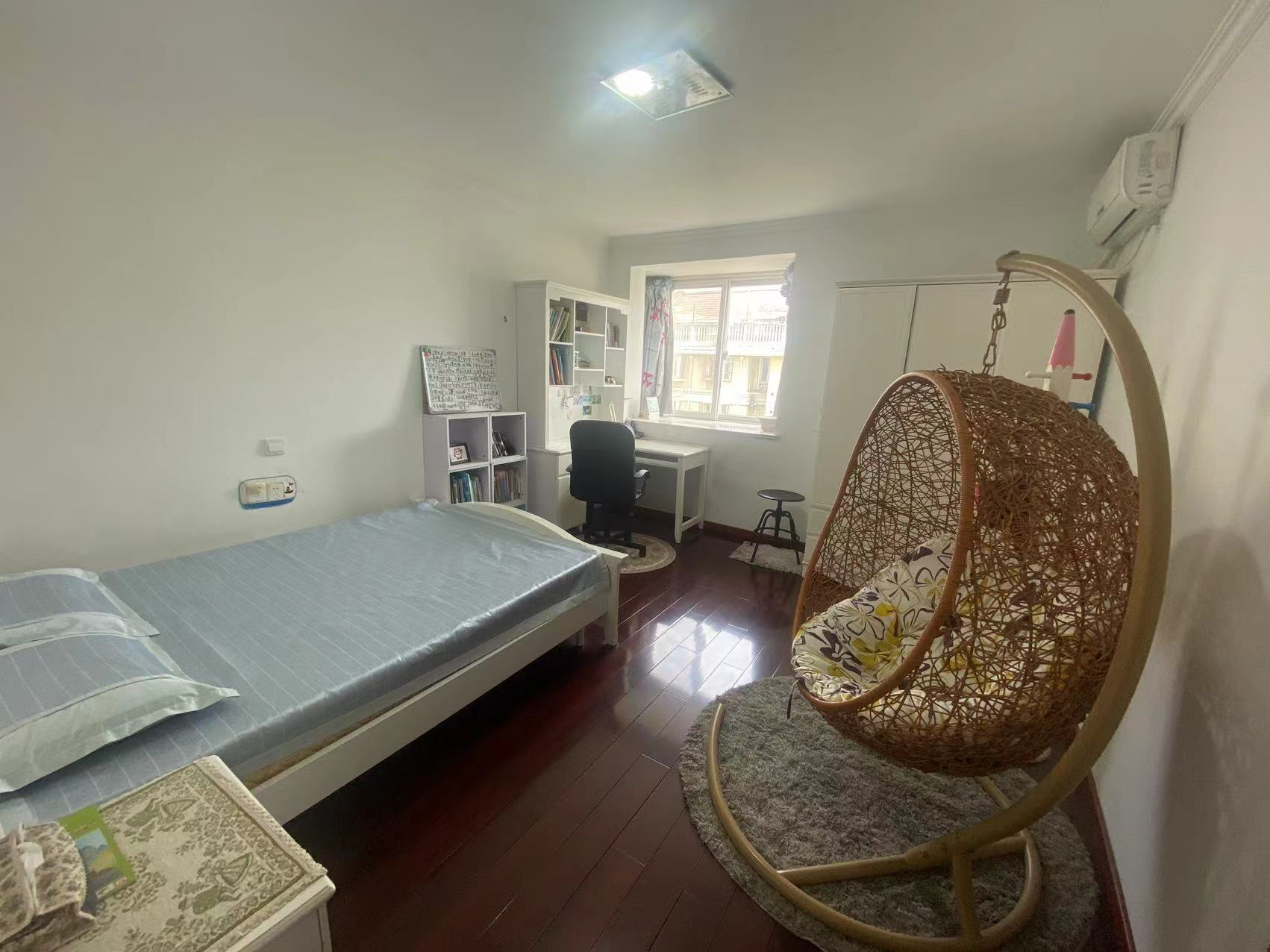 春晖花园 4室2厅2卫 153.00m&sup2;