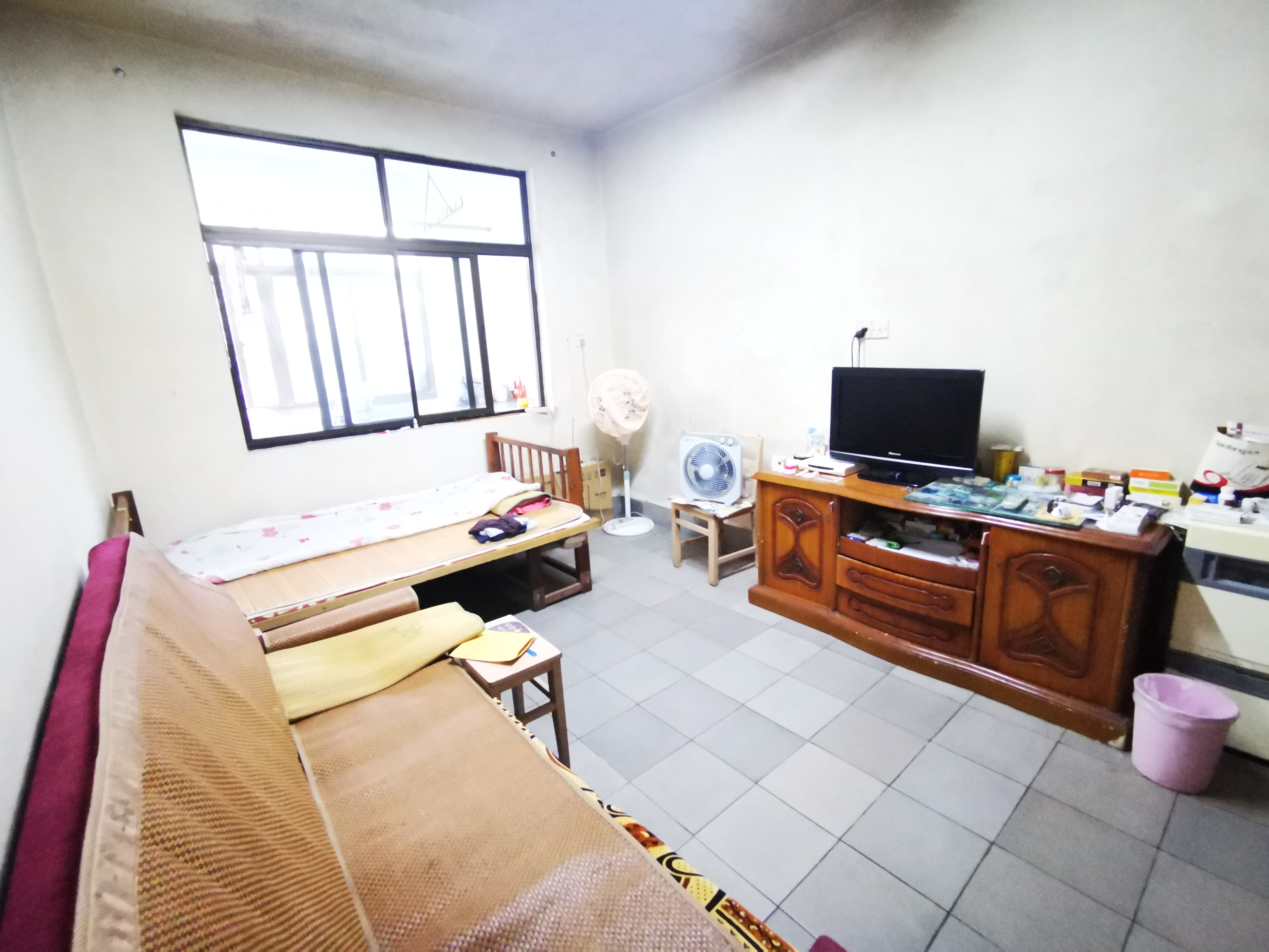 南山新村 3室1厅1卫 96m&sup2;