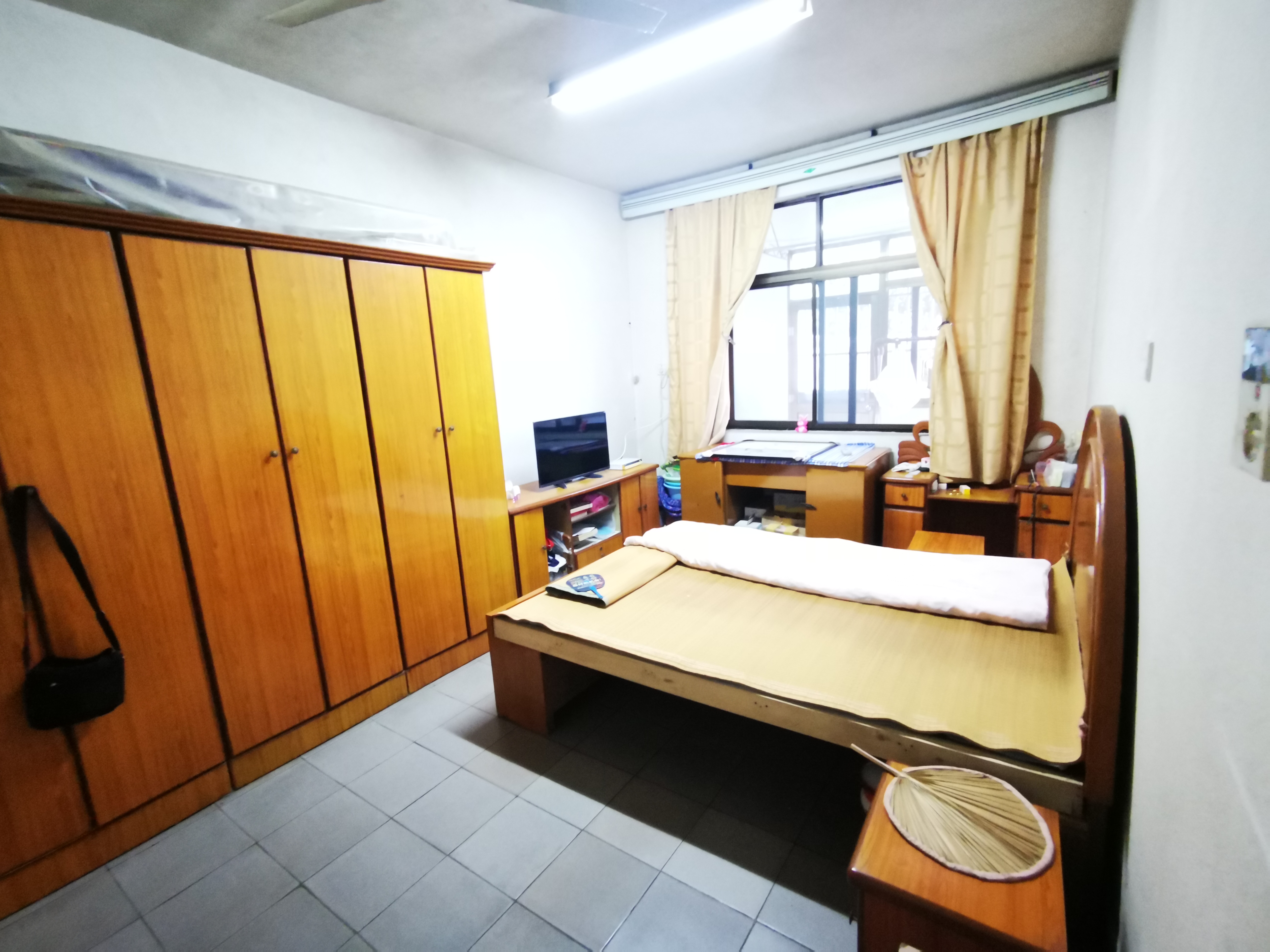 南山新村 3室1厅1卫 96m&sup2;
