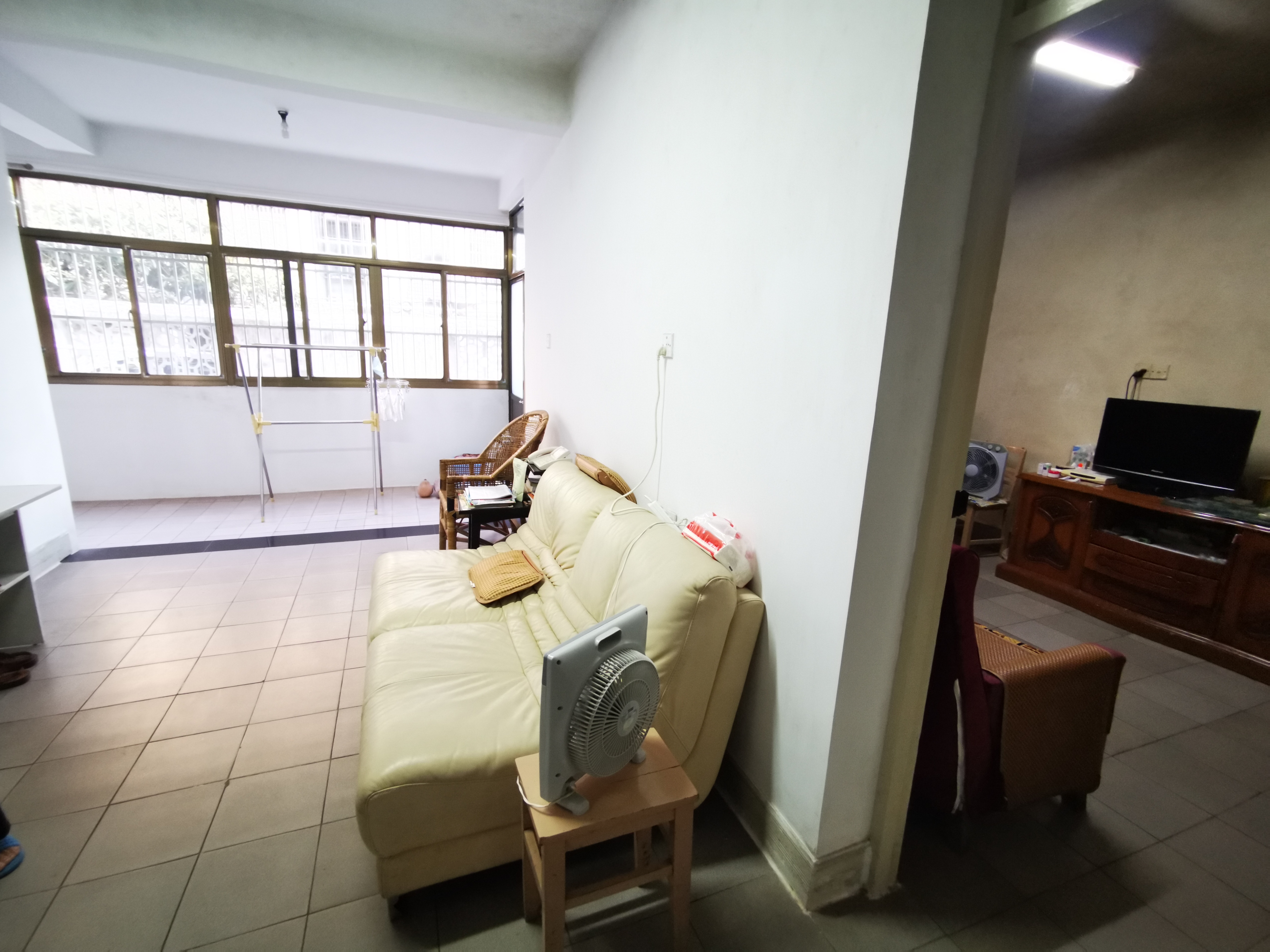 南山新村 3室1厅1卫 96m&sup2;