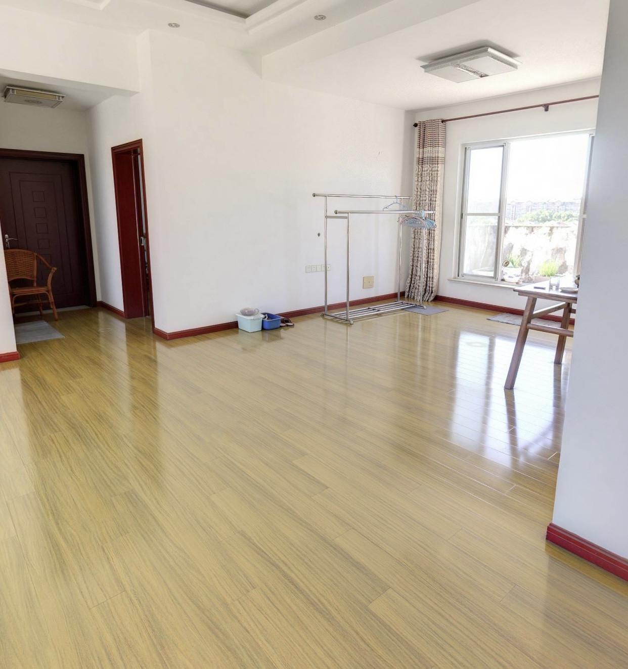 爱玛花苑 4室2厅2卫 221.82m&sup2;