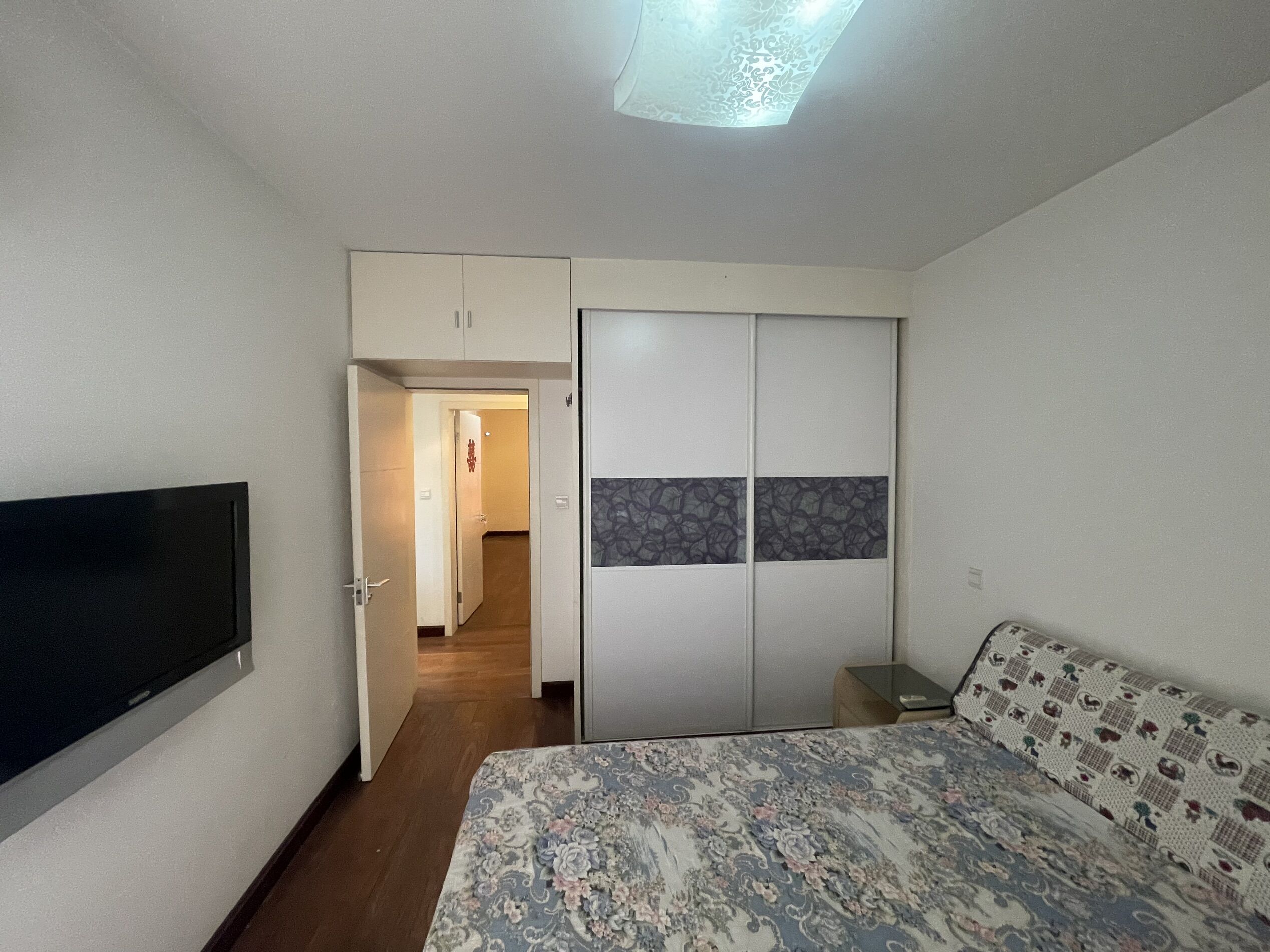 凤凰莱茵苑 3室2厅2卫 182.00m&sup2;