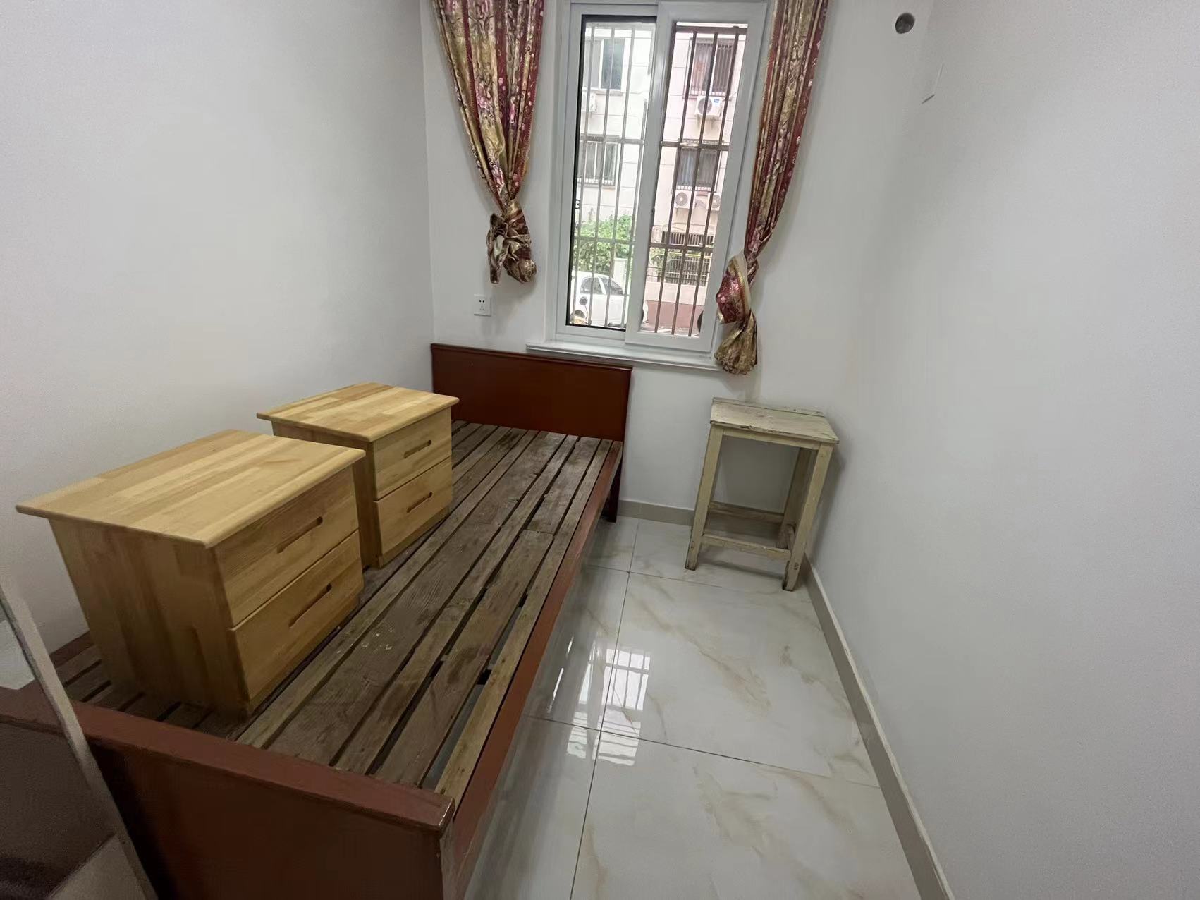 姚港路31号 3室1厅1卫 80m&sup2;