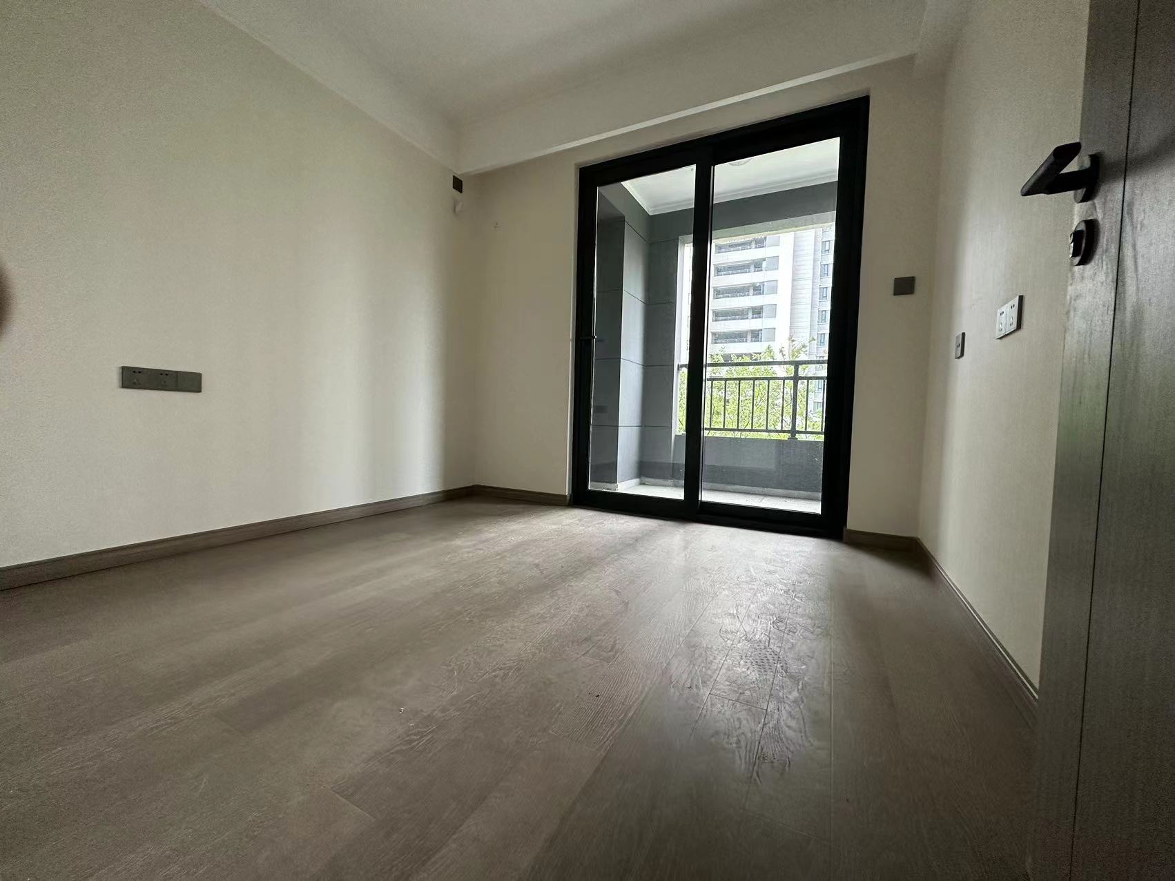 万科未来之光 3室2厅1卫 97m&sup2;