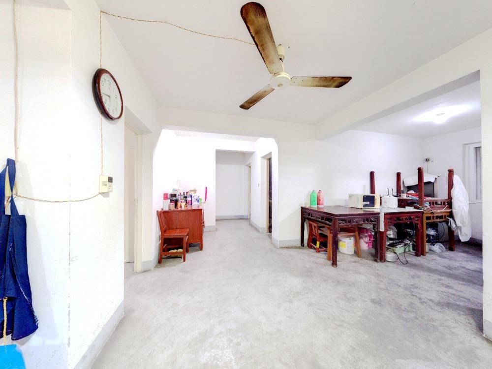 外滩北苑 3室2厅2卫 138m&sup2;